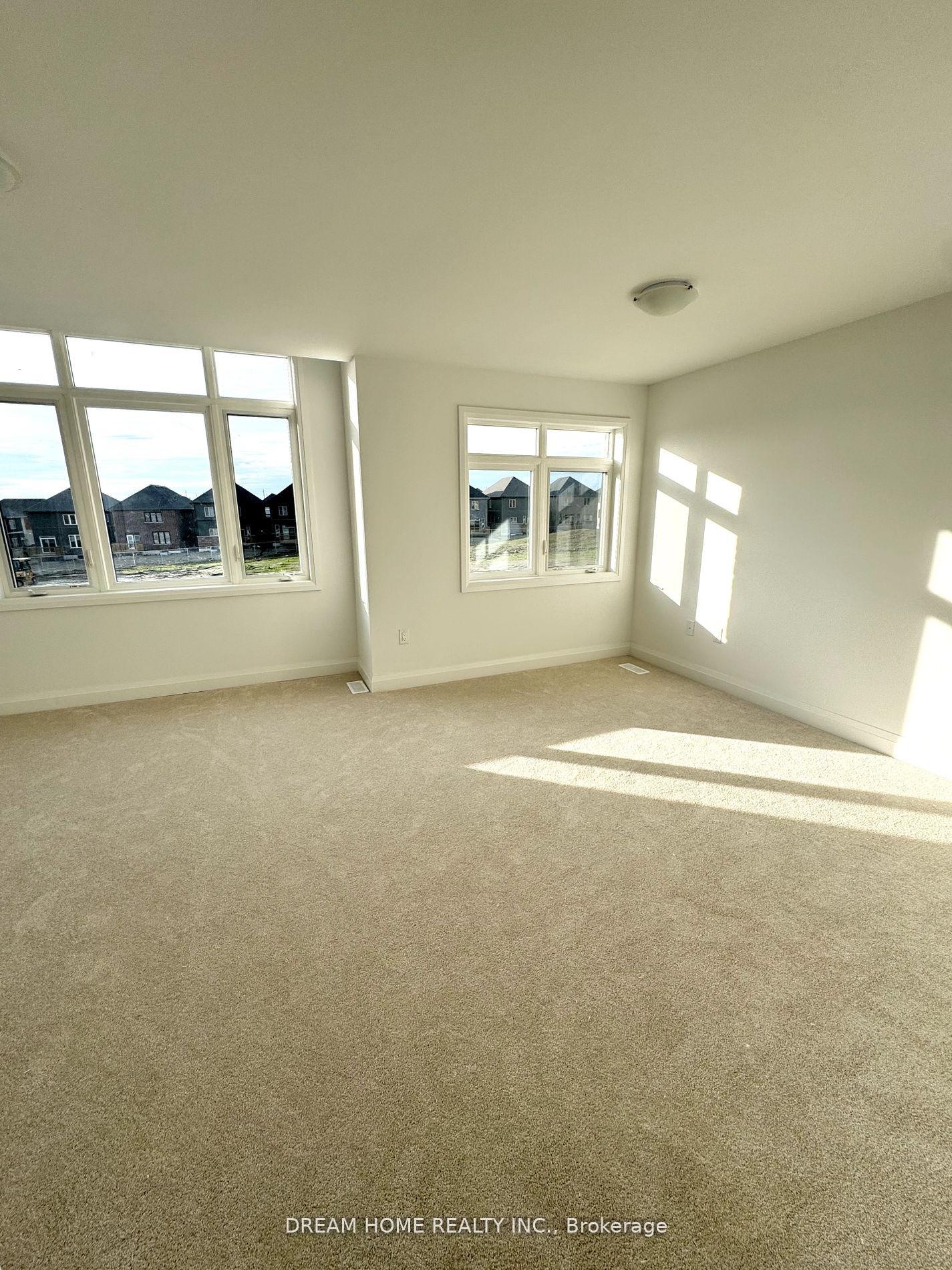 Photo 6 of 7 Gateway Drive, Barrie, Innis-Shore — HOMEH