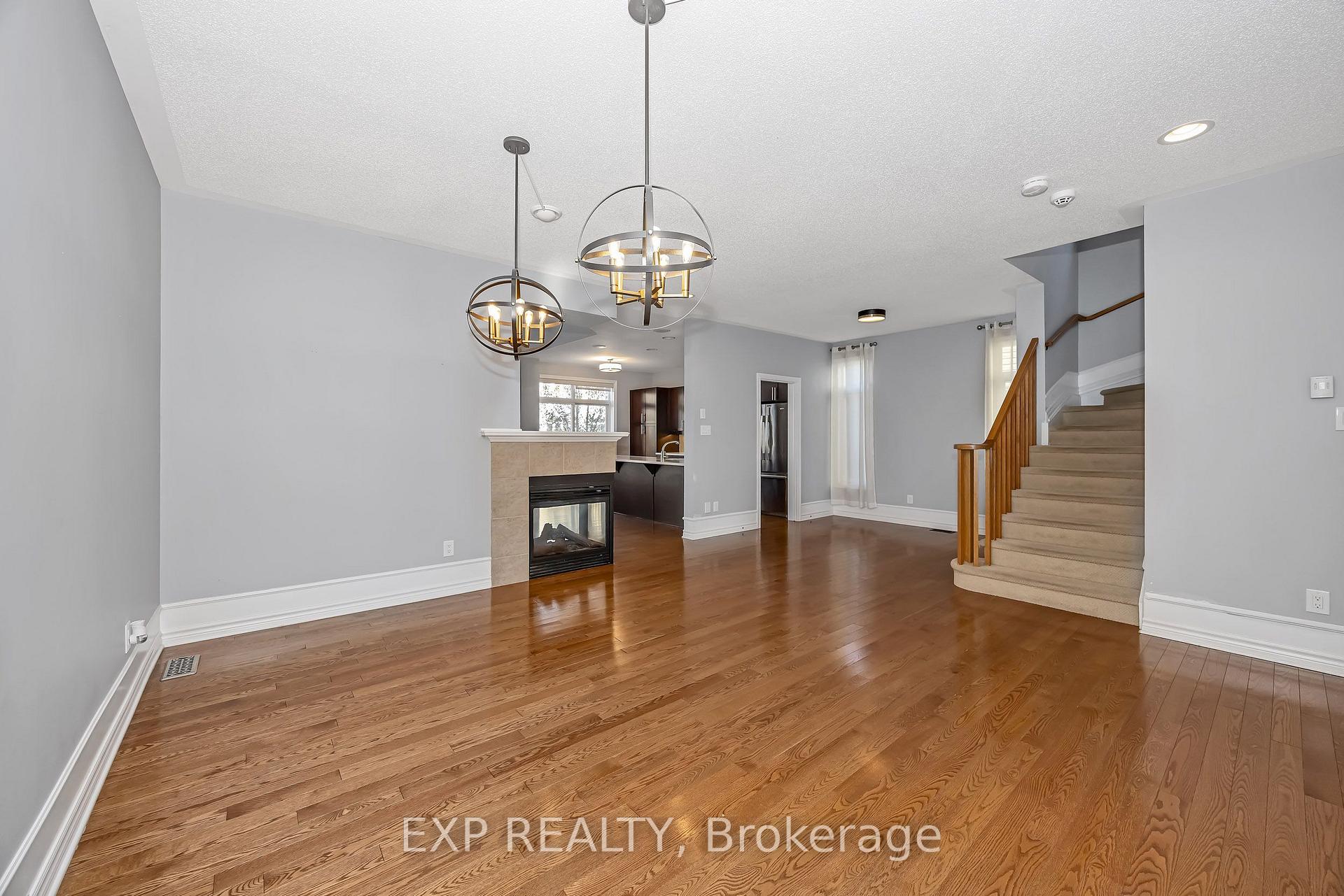 Photo 6 of 778 Bowercrest Crescent, Ottawa, Riverside South/Gloucester Glen — HOMEH