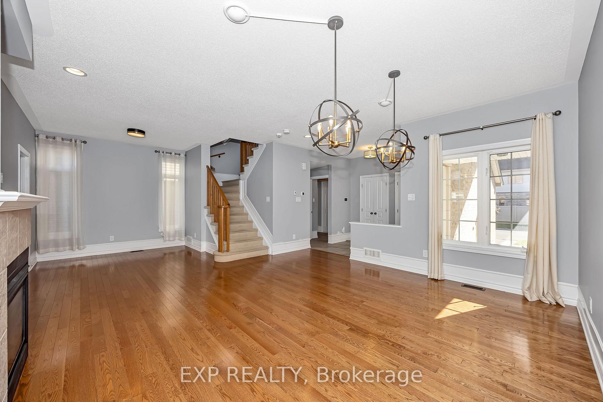 Photo 7 of 778 Bowercrest Crescent, Ottawa, Riverside South/Gloucester Glen — HOMEH