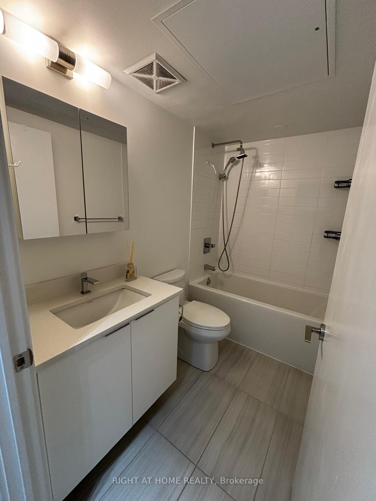 Photo 8 of Unit 3022, 2031 Kennedy Road, Scarborough, Agincourt South-Malvern West — HOMEH