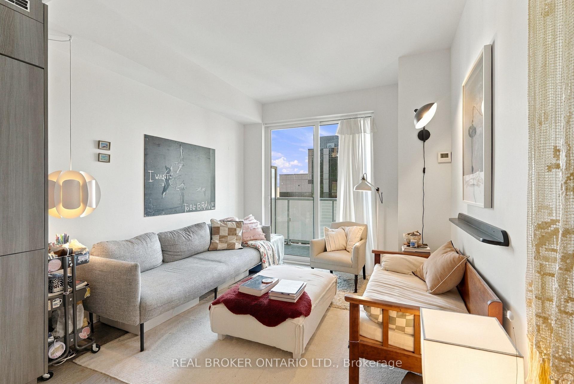 Photo of Unit 2004, 101 Erskine Avenue
