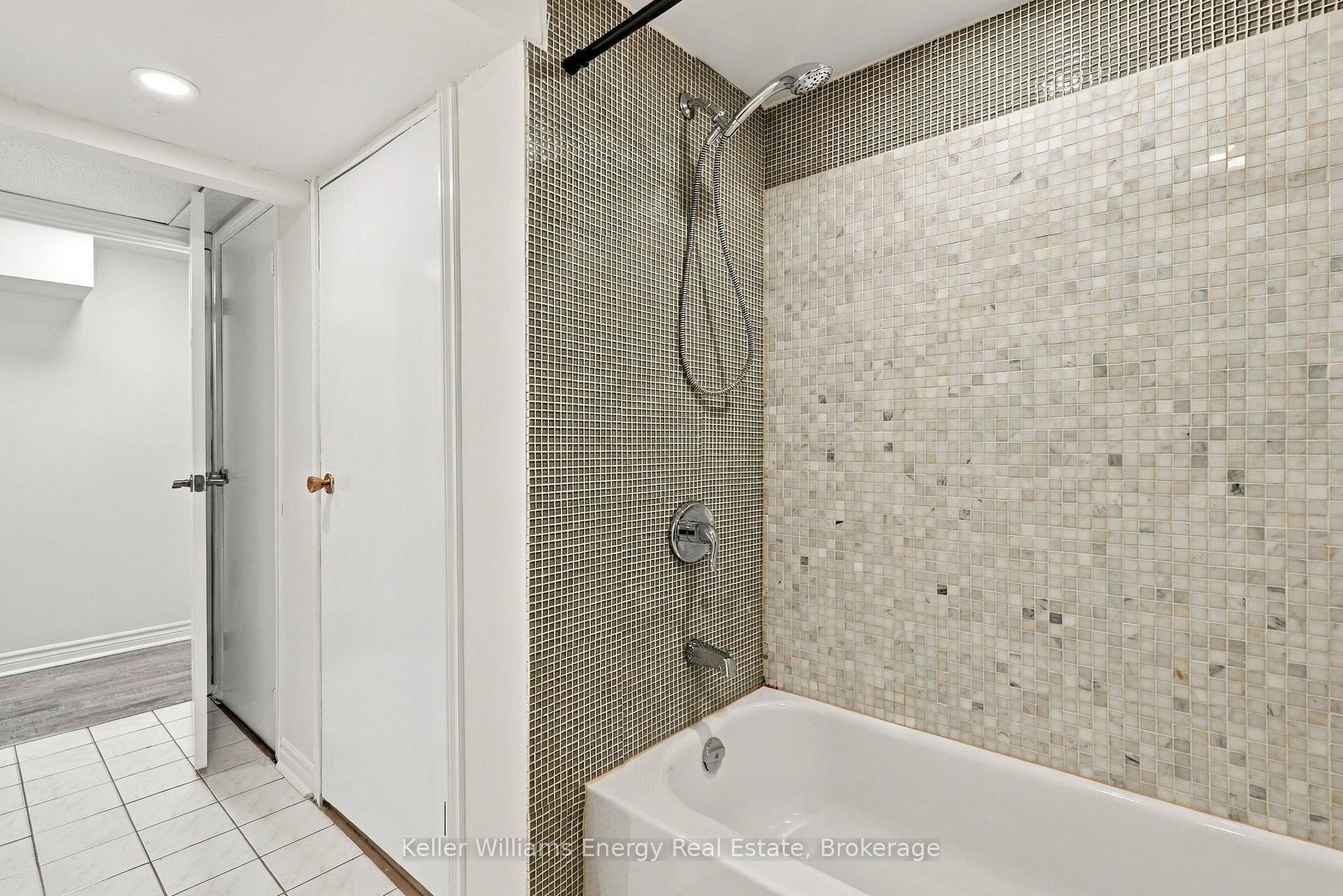 Photo 40 of 801 Greenbriar Drive, Oshawa, Eastdale — HOMEH