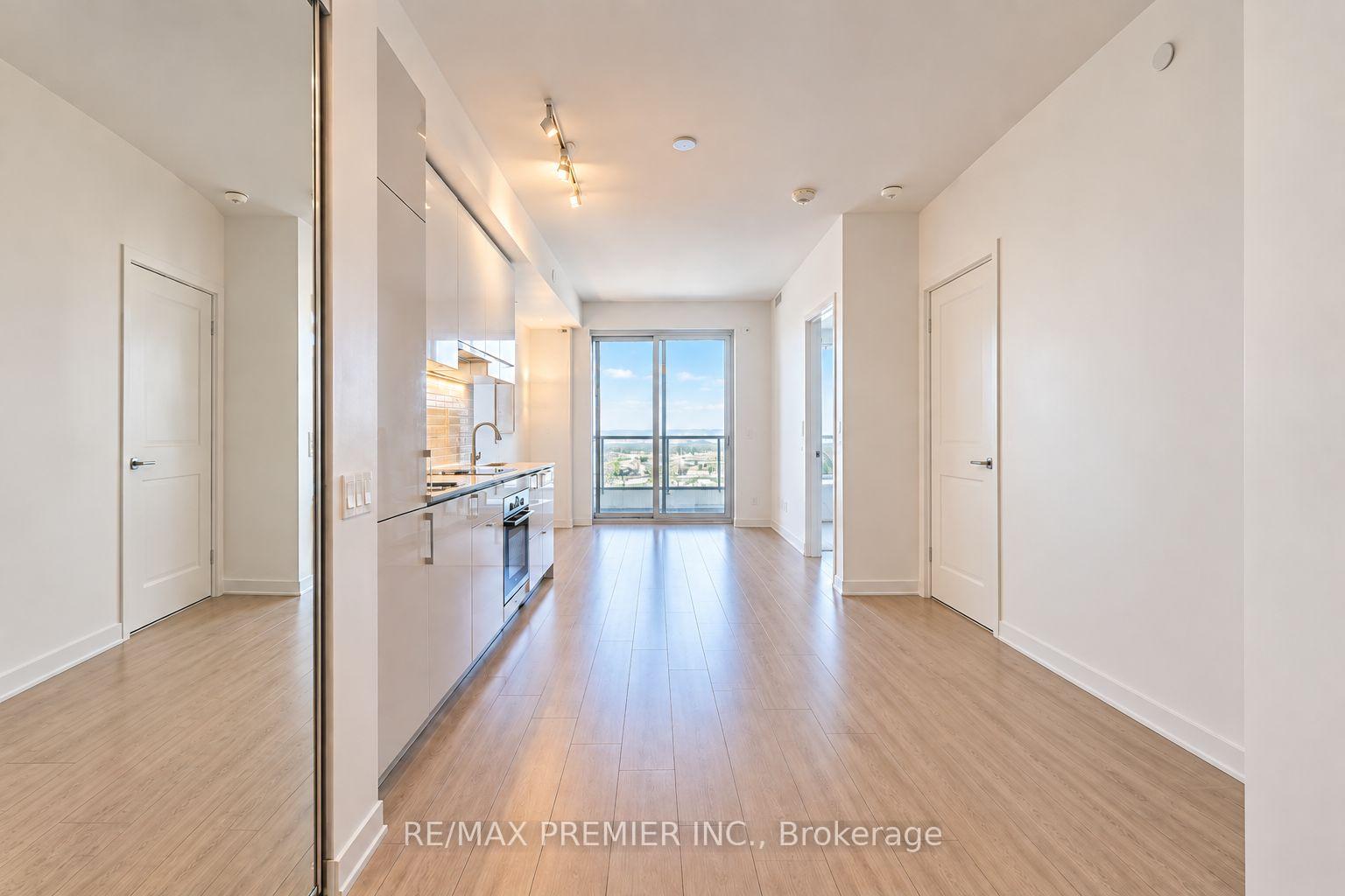 Photo 4 of Unit 5901, 950 Portage Parkway, Vaughan, Vaughan Corporate Centre — HOMEH