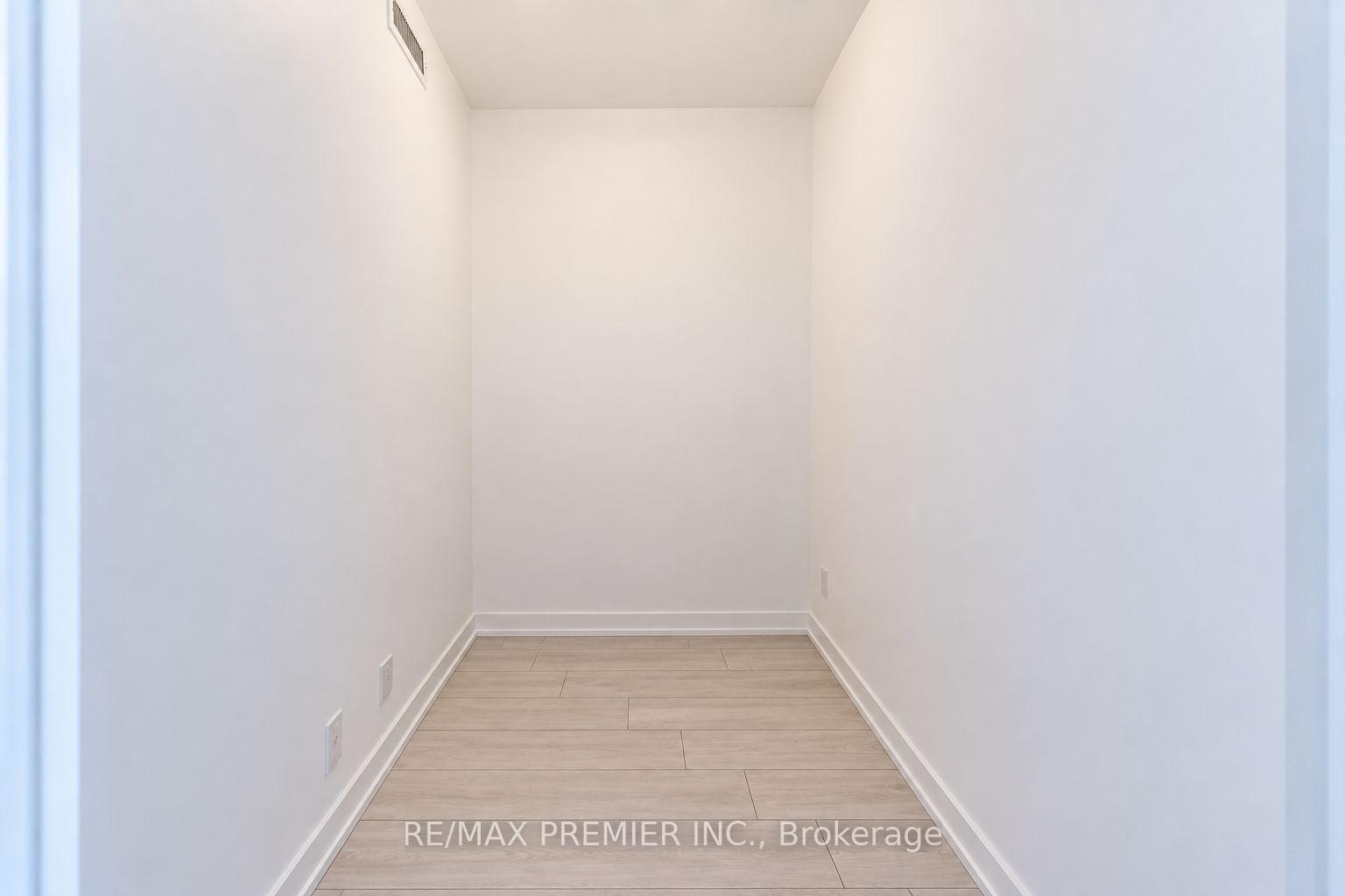 Photo 9 of Unit 5901, 950 Portage Parkway, Vaughan, Vaughan Corporate Centre — HOMEH