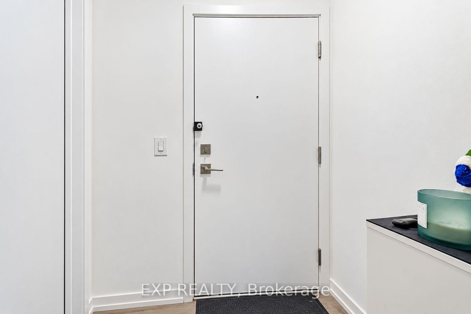 Photo 3 of Unit 101, 120 Canon jackson Drive, North York, Brookhaven-Amesbury — HOMEH