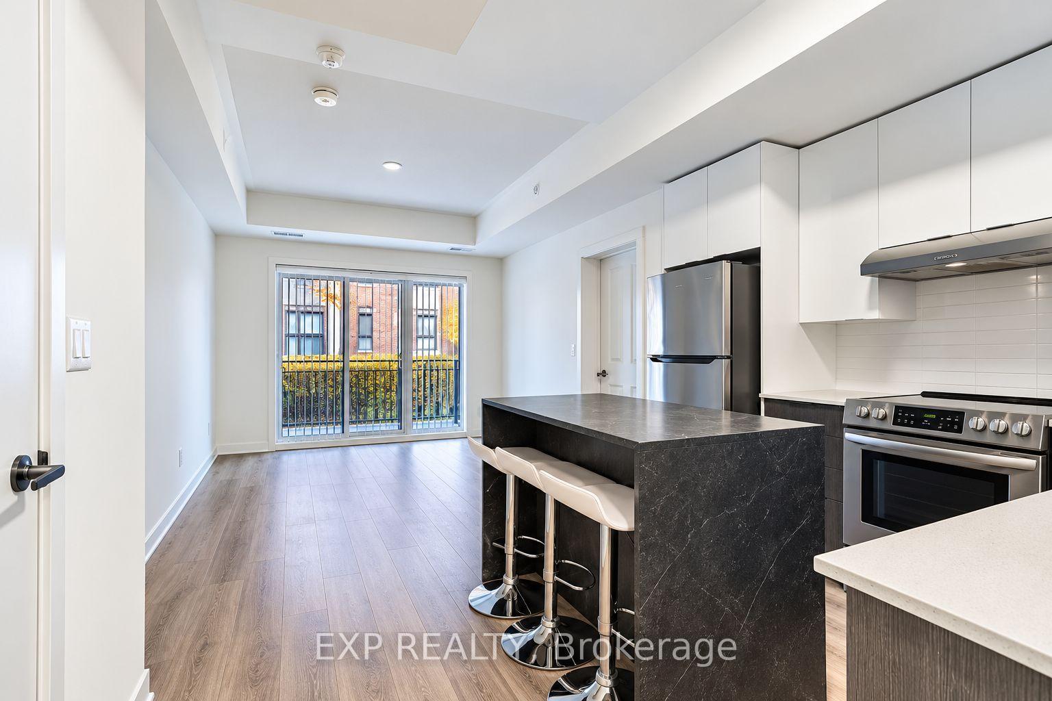 Photo 4 of Unit 101, 120 Canon jackson Drive, North York, Brookhaven-Amesbury — HOMEH