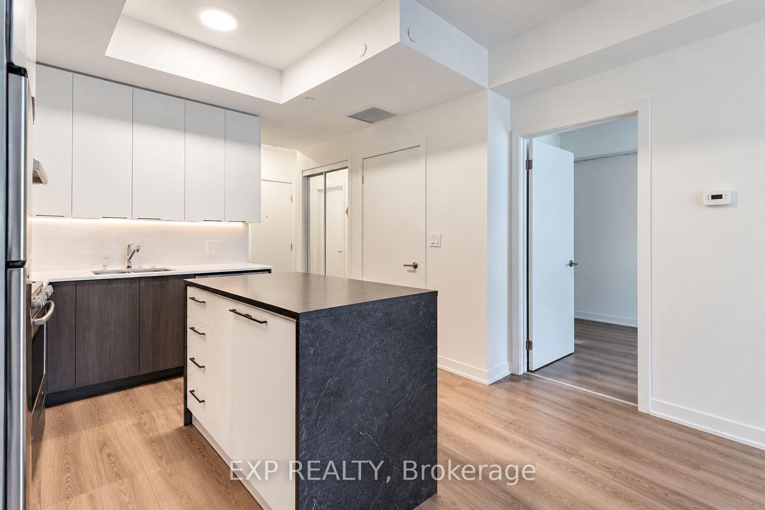 Photo 5 of Unit 101, 120 Canon jackson Drive, North York, Brookhaven-Amesbury — HOMEH