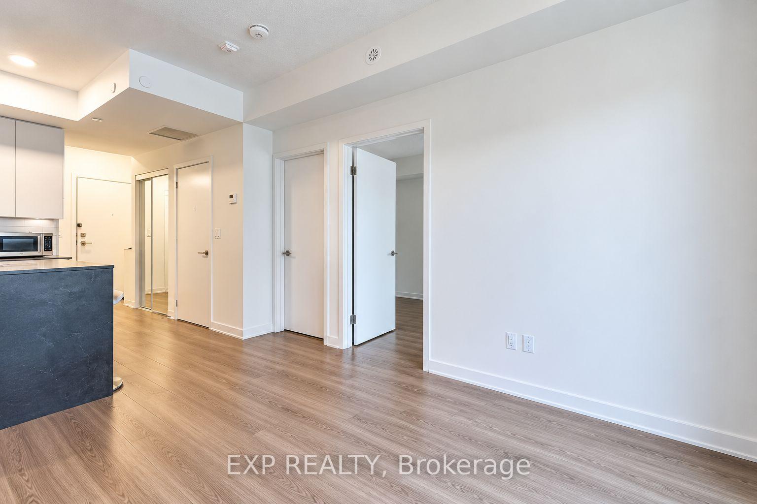Photo 8 of Unit 101, 120 Canon jackson Drive, North York, Brookhaven-Amesbury — HOMEH