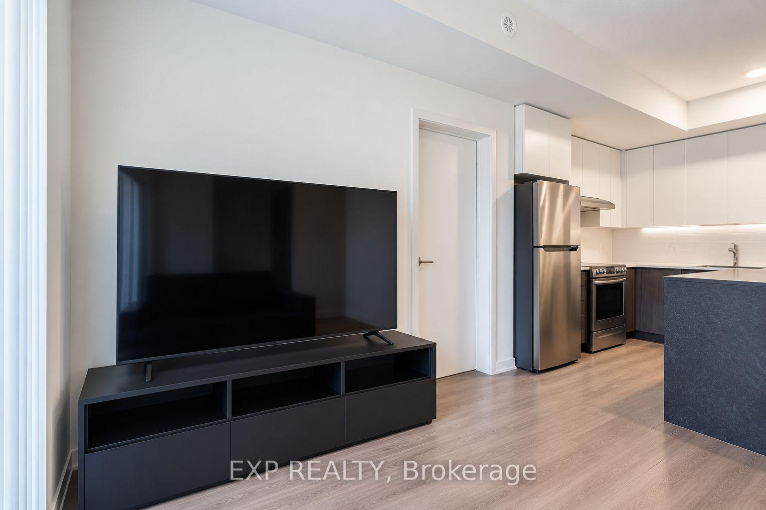 Photo 9 of Unit 101, 120 Canon jackson Drive, North York, Brookhaven-Amesbury — HOMEH