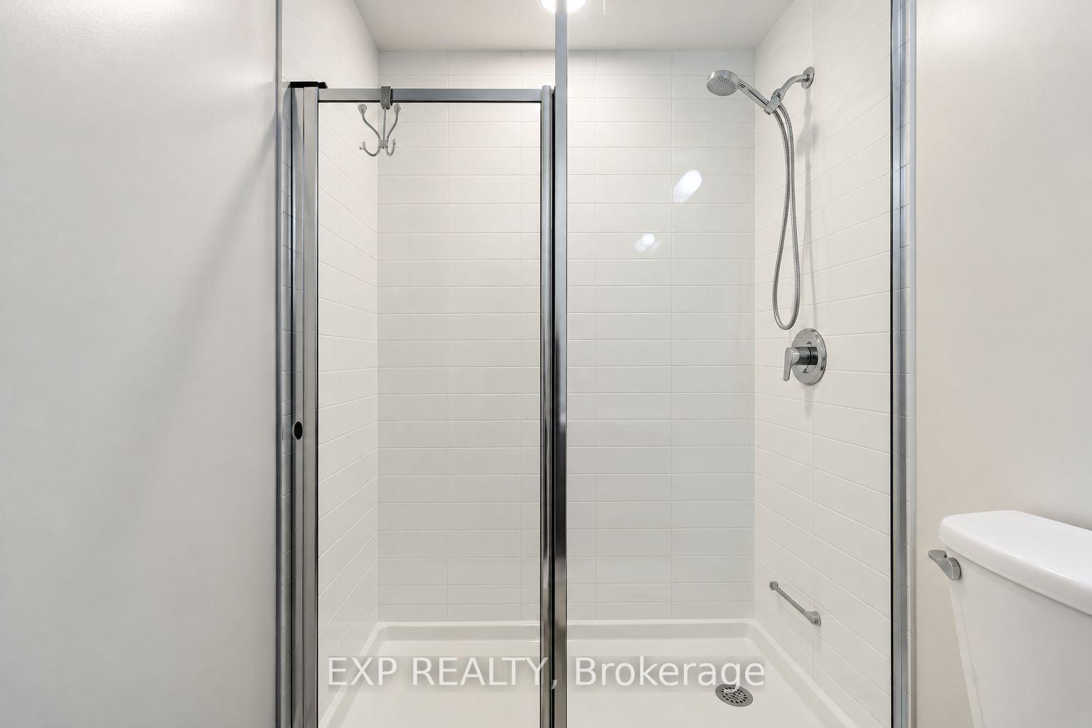 Photo 10 of Unit 101, 120 Canon jackson Drive, North York, Brookhaven-Amesbury — HOMEH