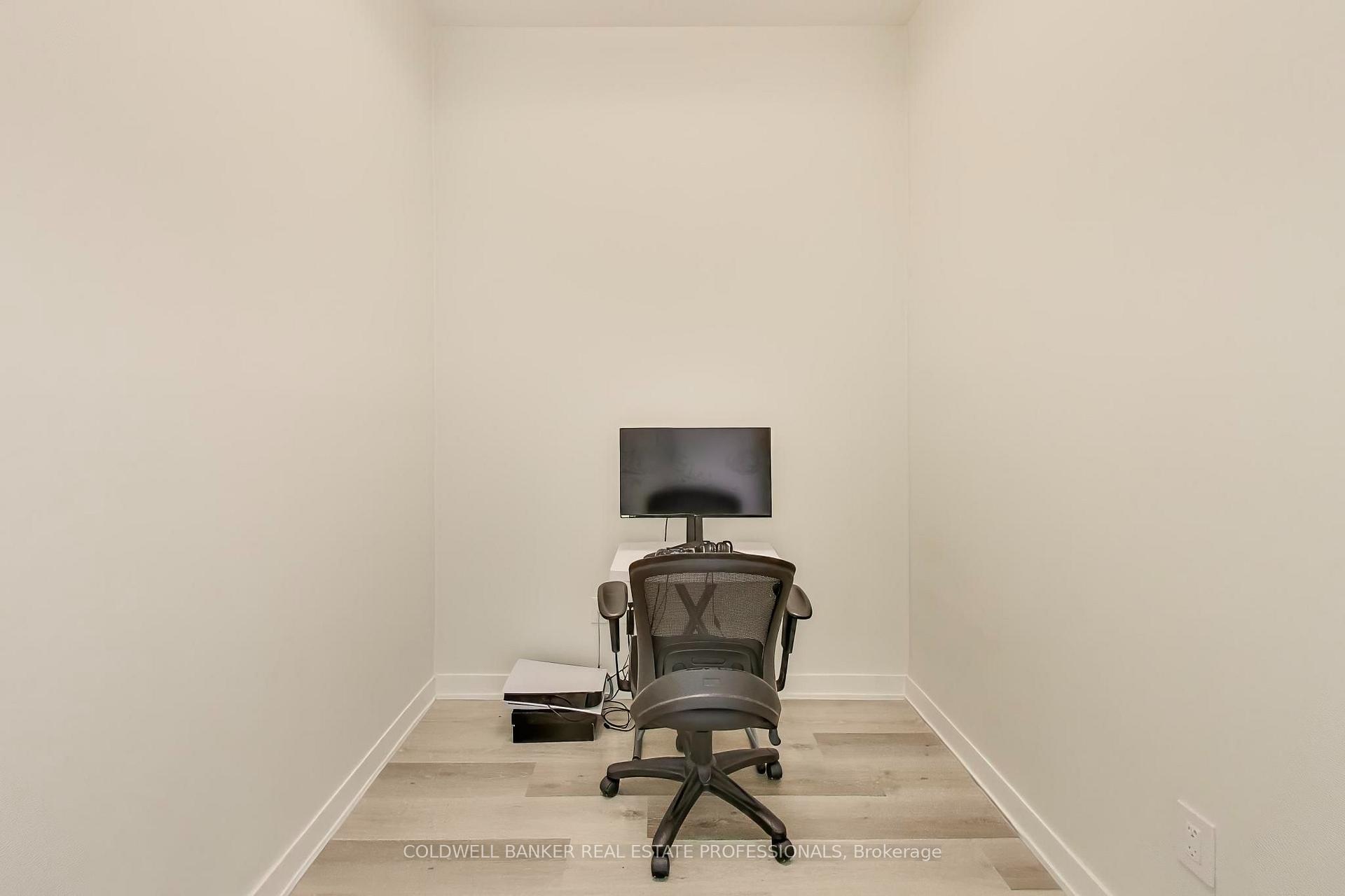 Photo 5 of Unit 602, 600 North Service Road, Hamilton, Lakeshore — HOMEH