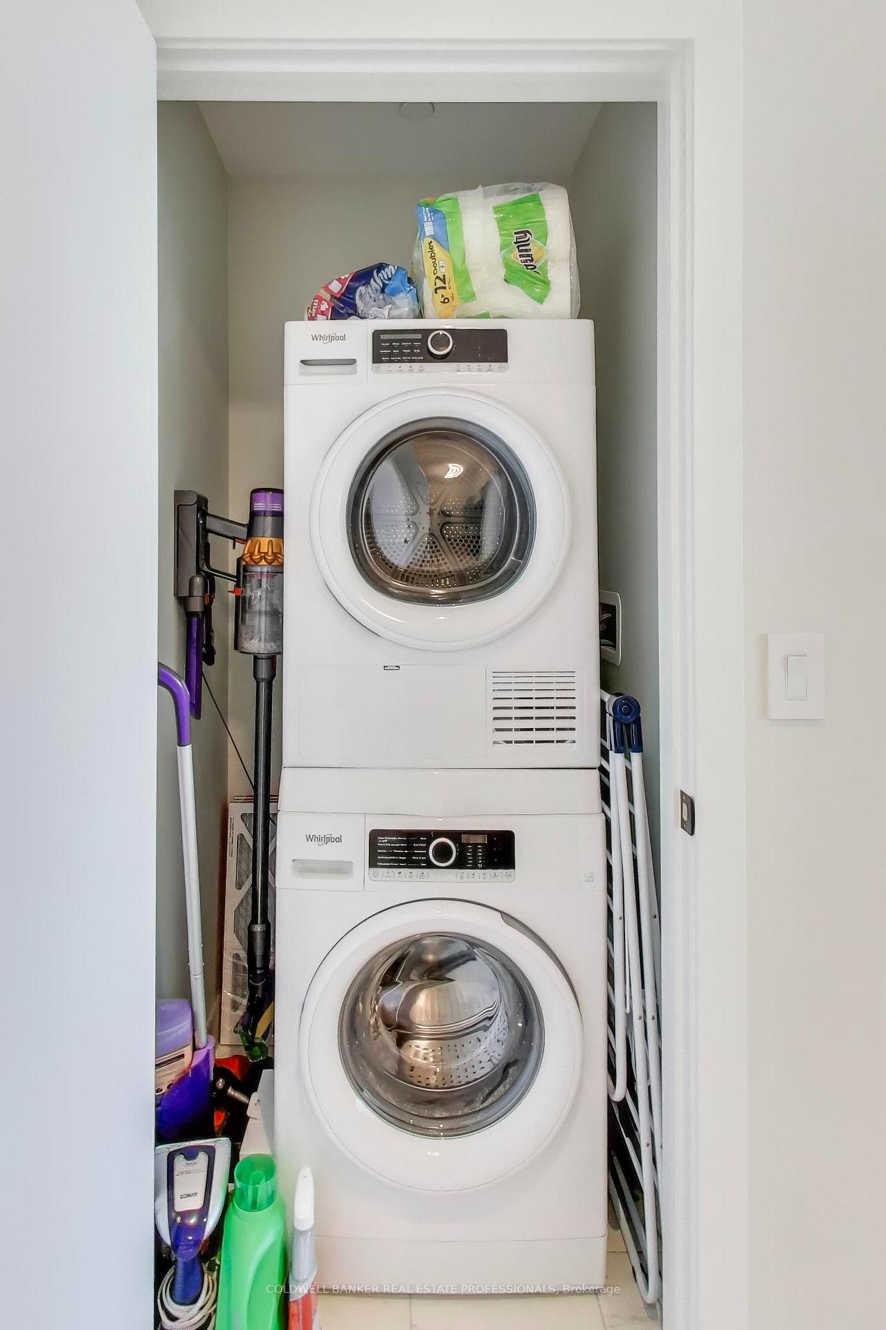 Photo 10 of Unit 602, 600 North Service Road, Hamilton, Lakeshore — HOMEH