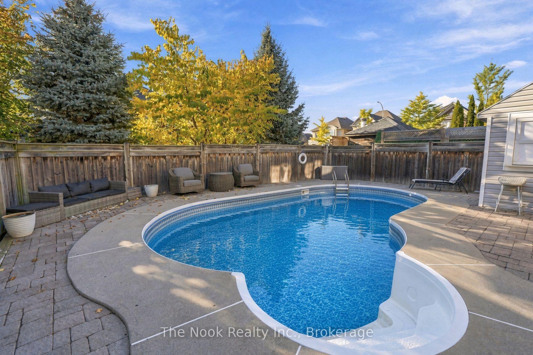 Photo 40 of 39 Serene Court, Whitby, Rolling Acres — HOMEH