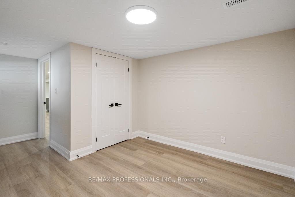 Photo 8 of Unit Bsmt, 1327 Royal Drive, Burlington, Mountainside — HOMEH