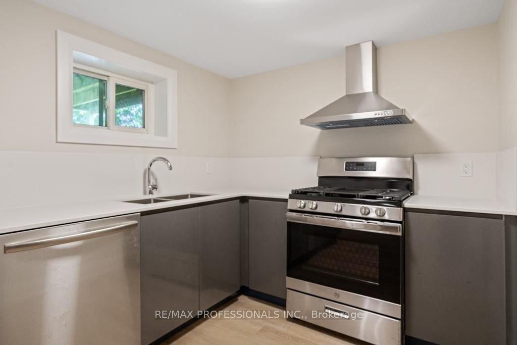 Photo 10 of Unit Bsmt, 1327 Royal Drive, Burlington, Mountainside — HOMEH