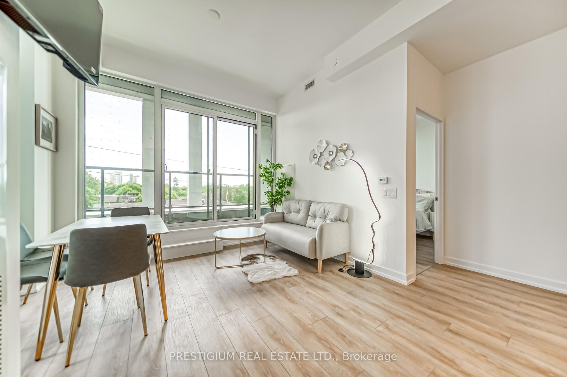 Photo of Unit 303, 500 Dupont Street