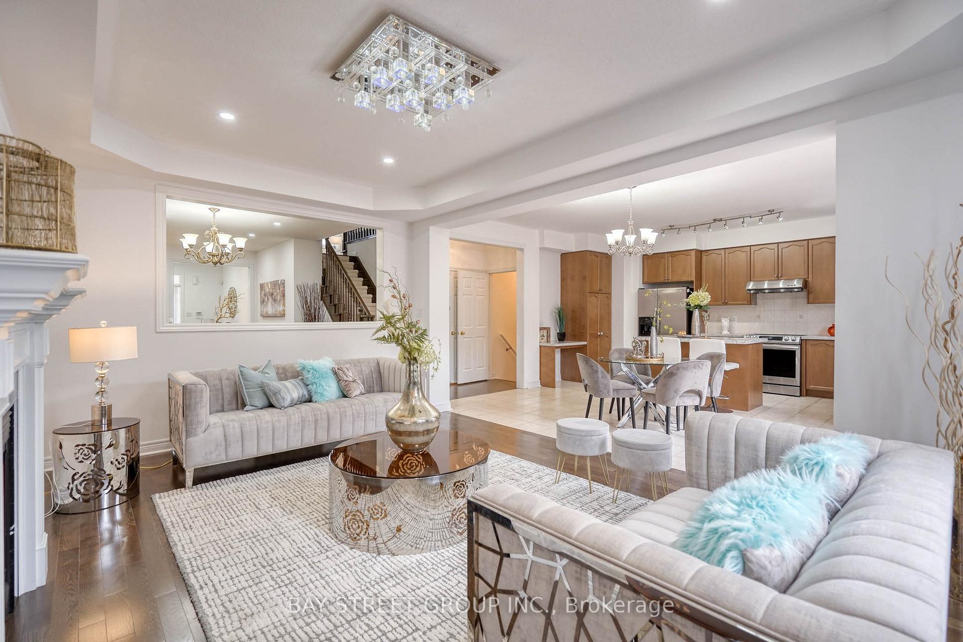 Photo 9 of 82 Prince Of Wales Drive, Markham, Victoria Square — HOMEH