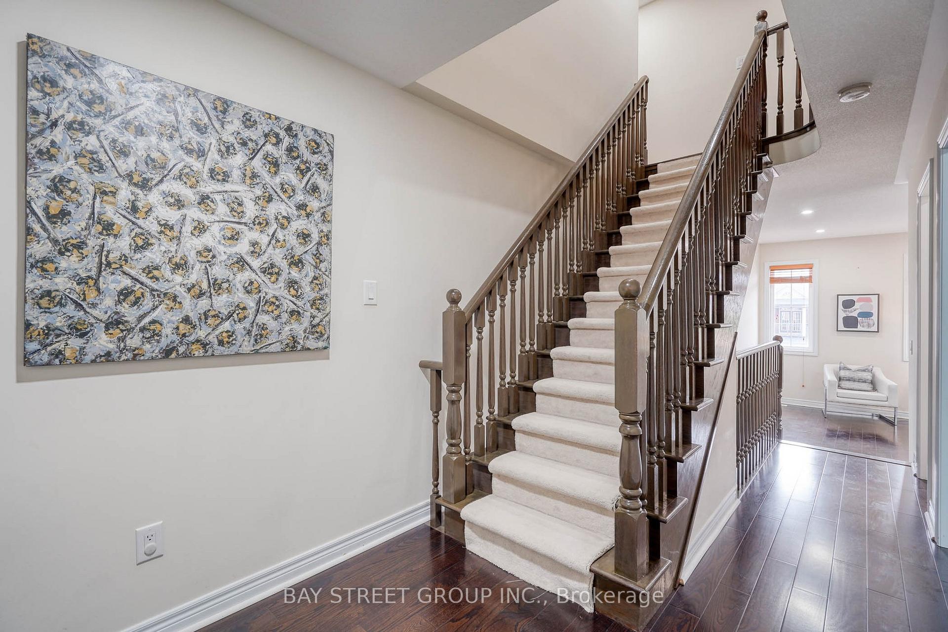 Photo 23 of 82 Prince Of Wales Drive, Markham, Victoria Square — HOMEH