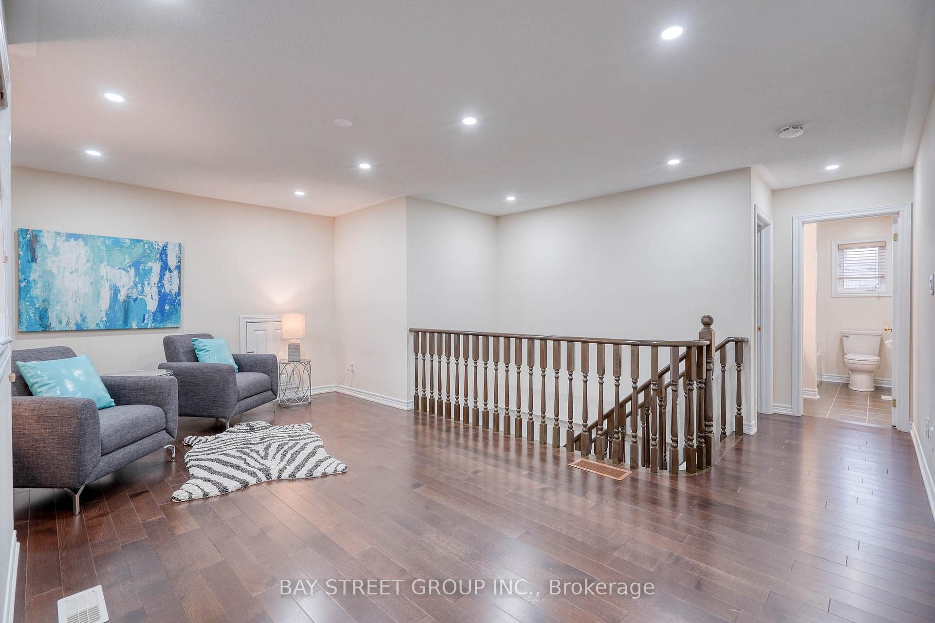 Photo 24 of 82 Prince Of Wales Drive, Markham, Victoria Square — HOMEH
