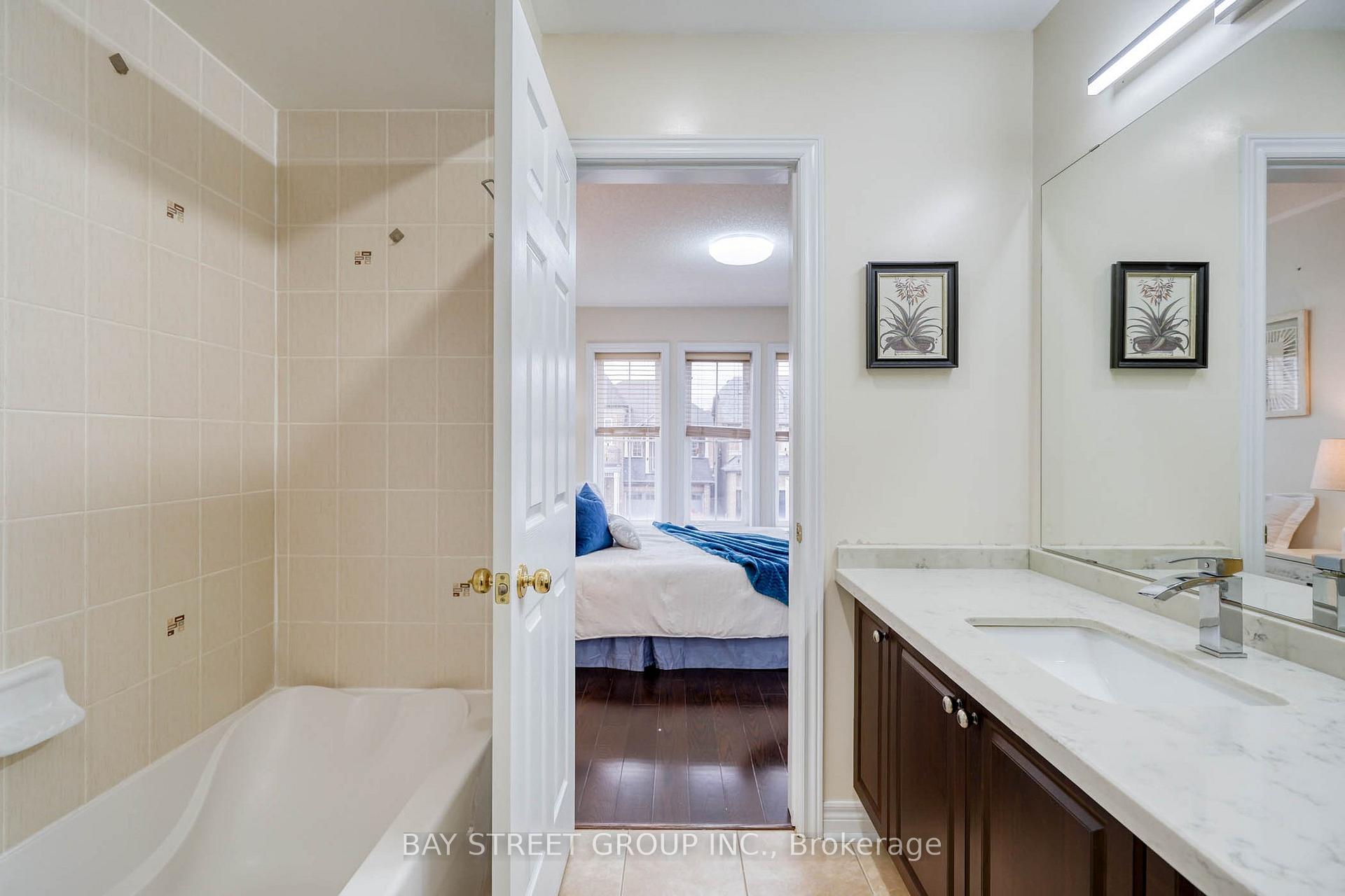 Photo 31 of 82 Prince Of Wales Drive, Markham, Victoria Square — HOMEH