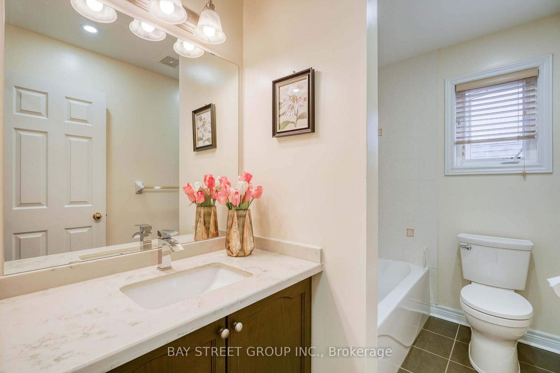 Photo 32 of 82 Prince Of Wales Drive, Markham, Victoria Square — HOMEH