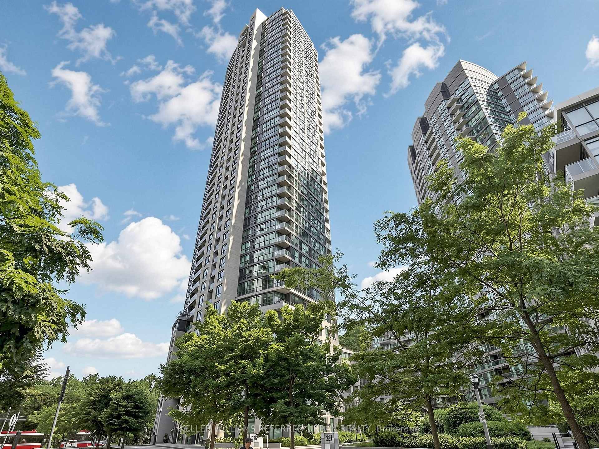 Front of Unit 1009, 219 Fort York Boulevard