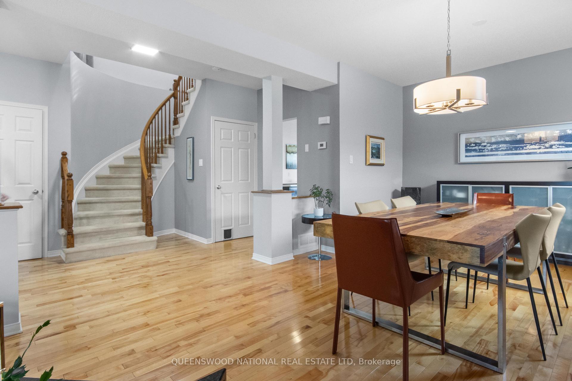 Photo 4 of 100 Fairlop Way, Ottawa, Barrhaven - Longfields — HOMEH