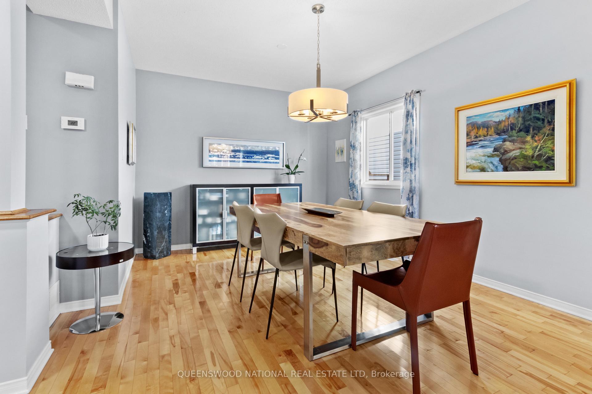 Photo 5 of 100 Fairlop Way, Ottawa, Barrhaven - Longfields — HOMEH