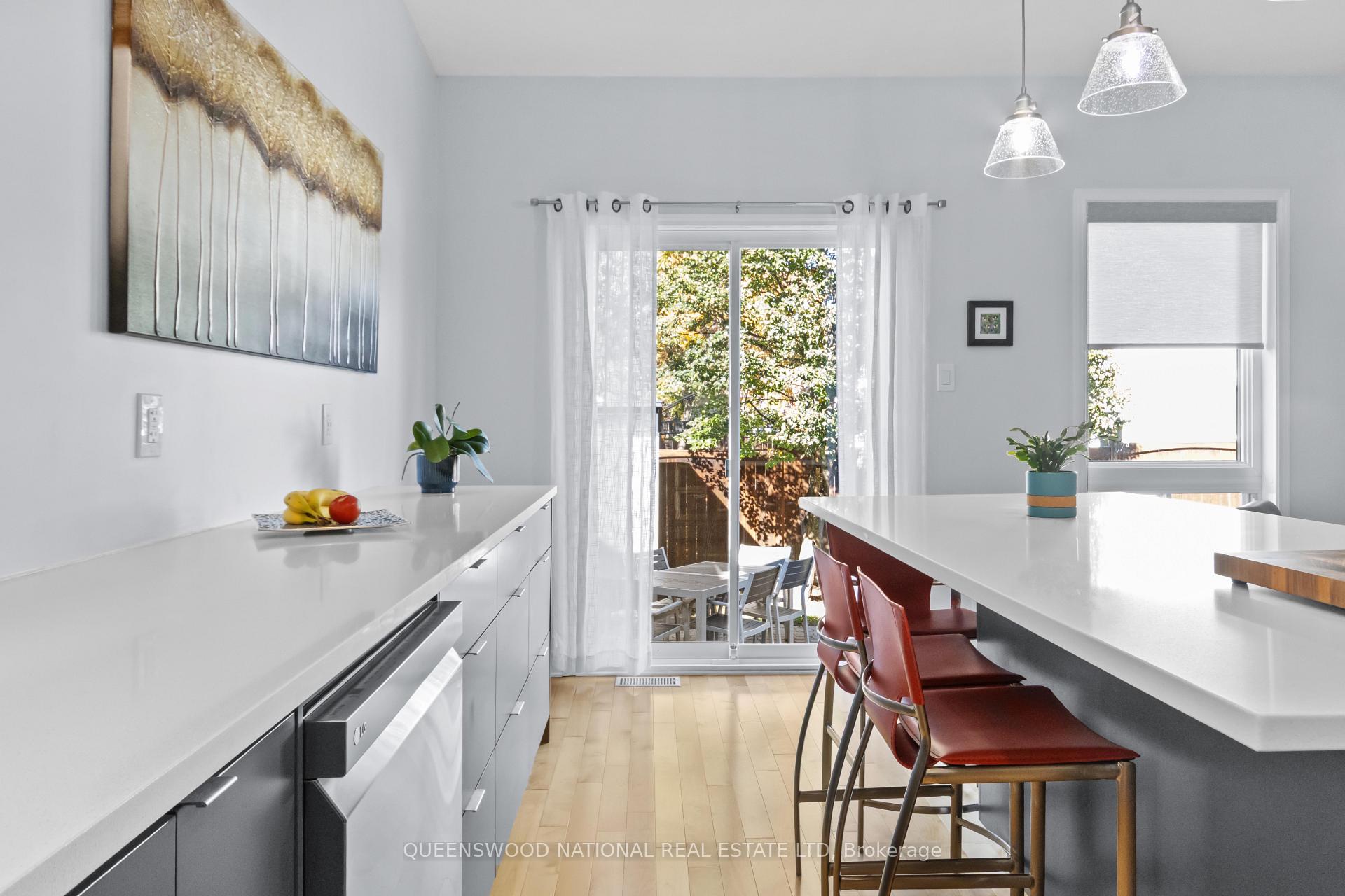 Photo 16 of 100 Fairlop Way, Ottawa, Barrhaven - Longfields — HOMEH