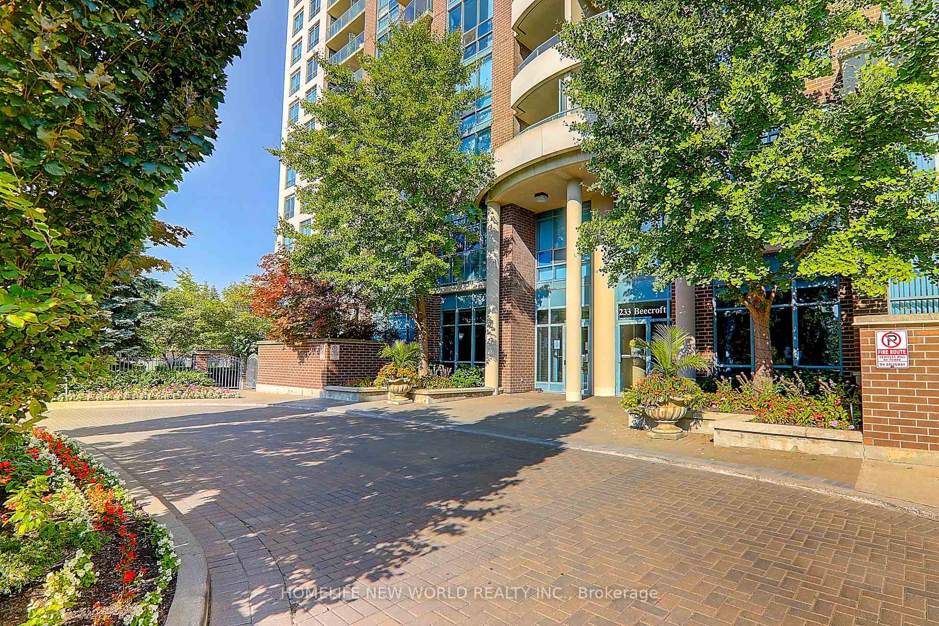 Photo 4 of Unit 111, 233 Beecroft Road, North York, Willowdale West — HOMEH