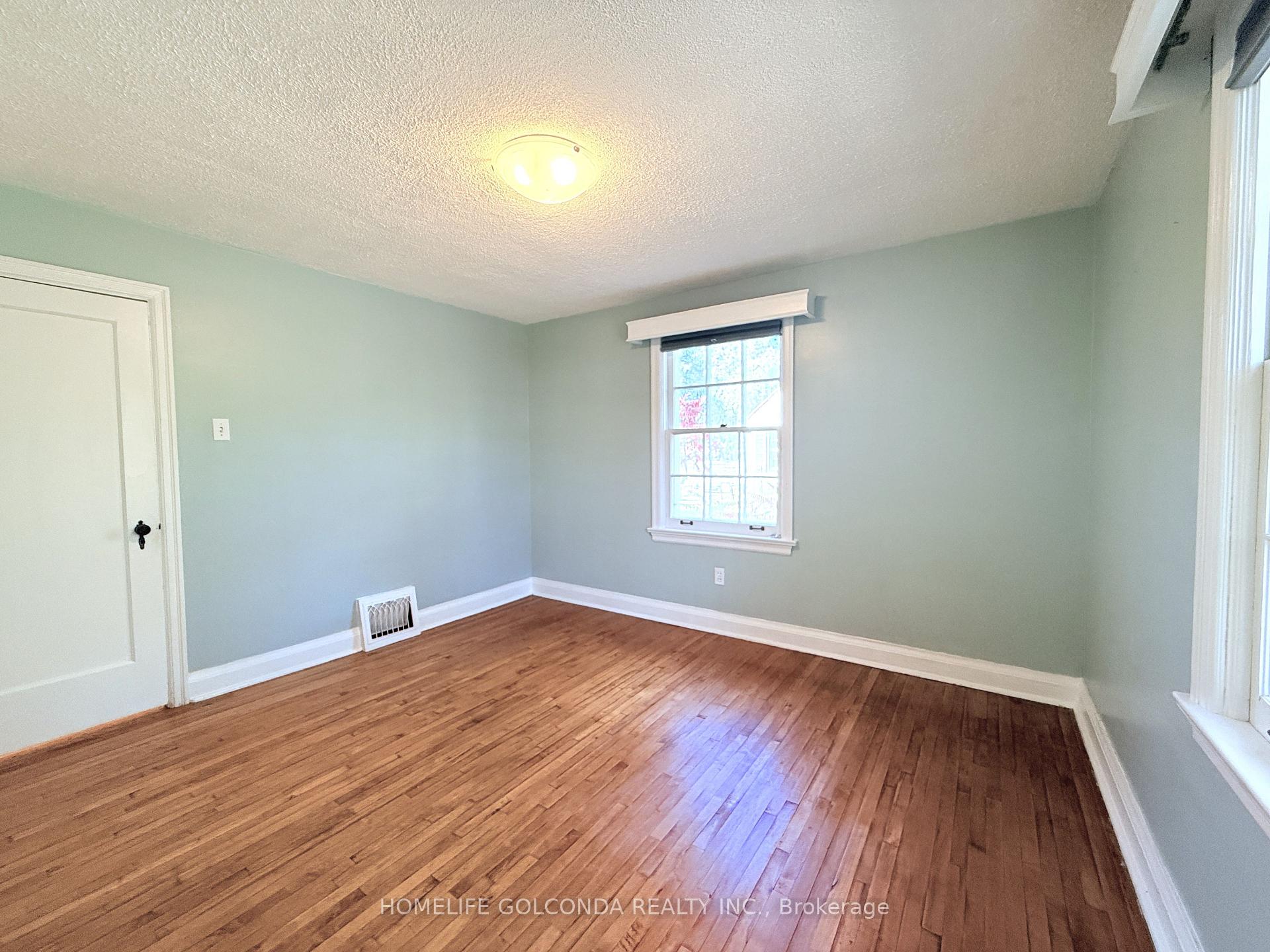 Photo 12 of 84 Main Unionville Street, Markham, Unionville — HOMEH
