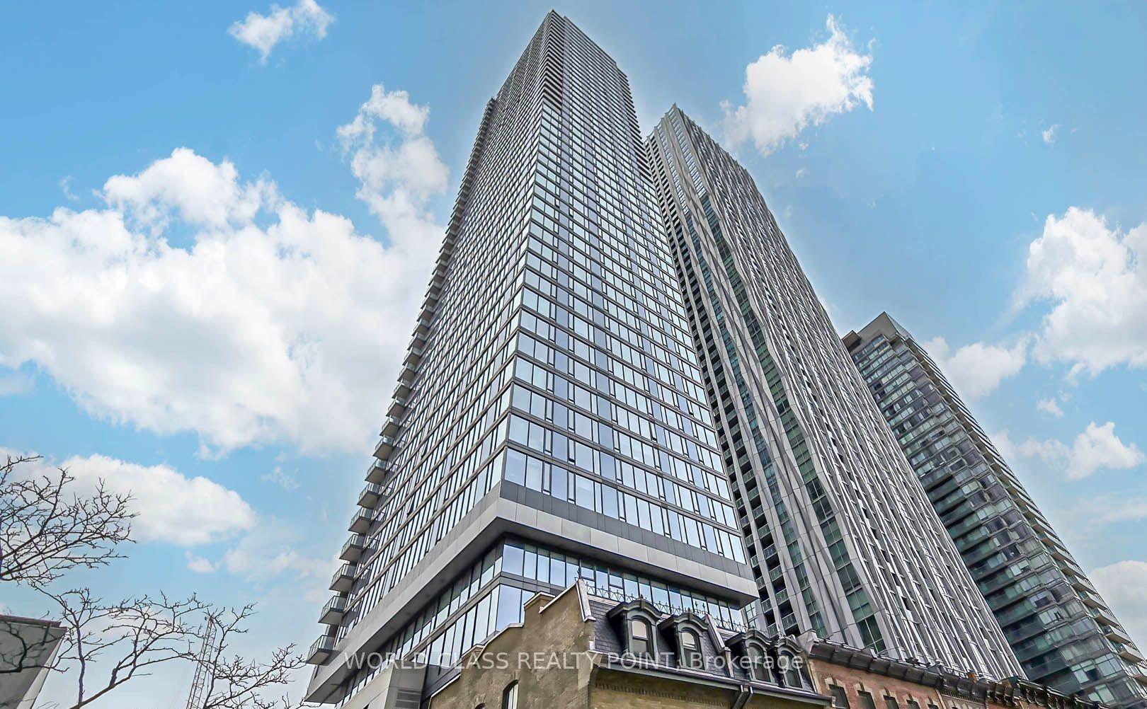 Front of Unit 2404, 8 Cumberland Street
