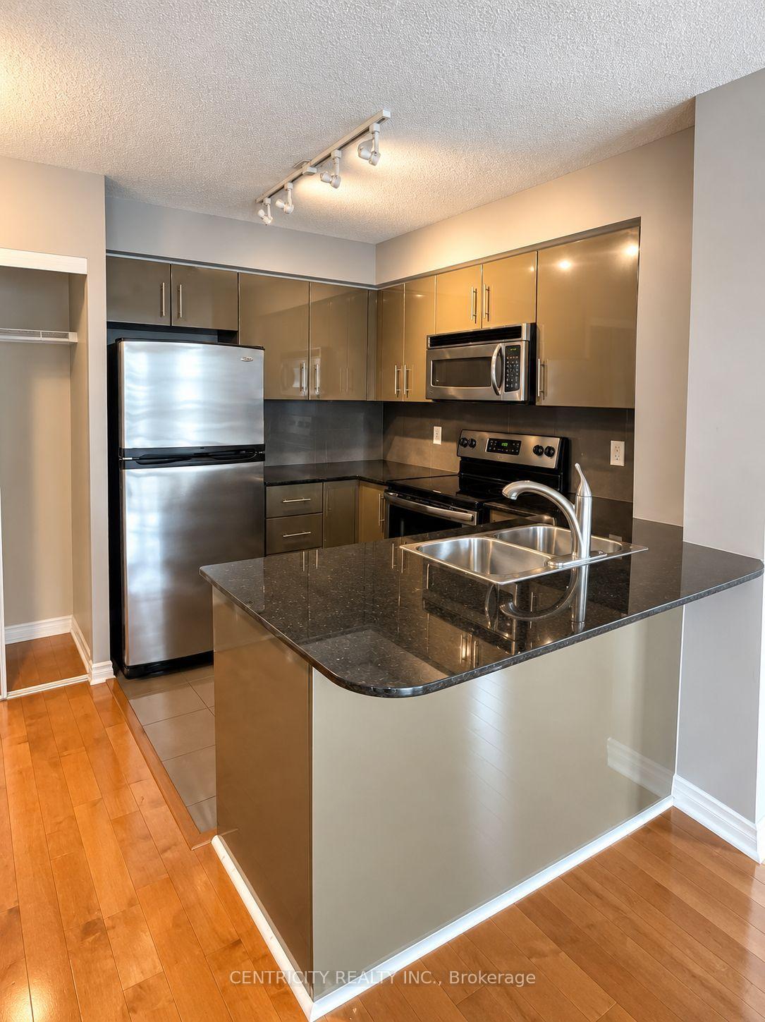 Photo 4 of Unit 1101, 16 Yonge Street, Toronto, Waterfront Communities — HOMEH