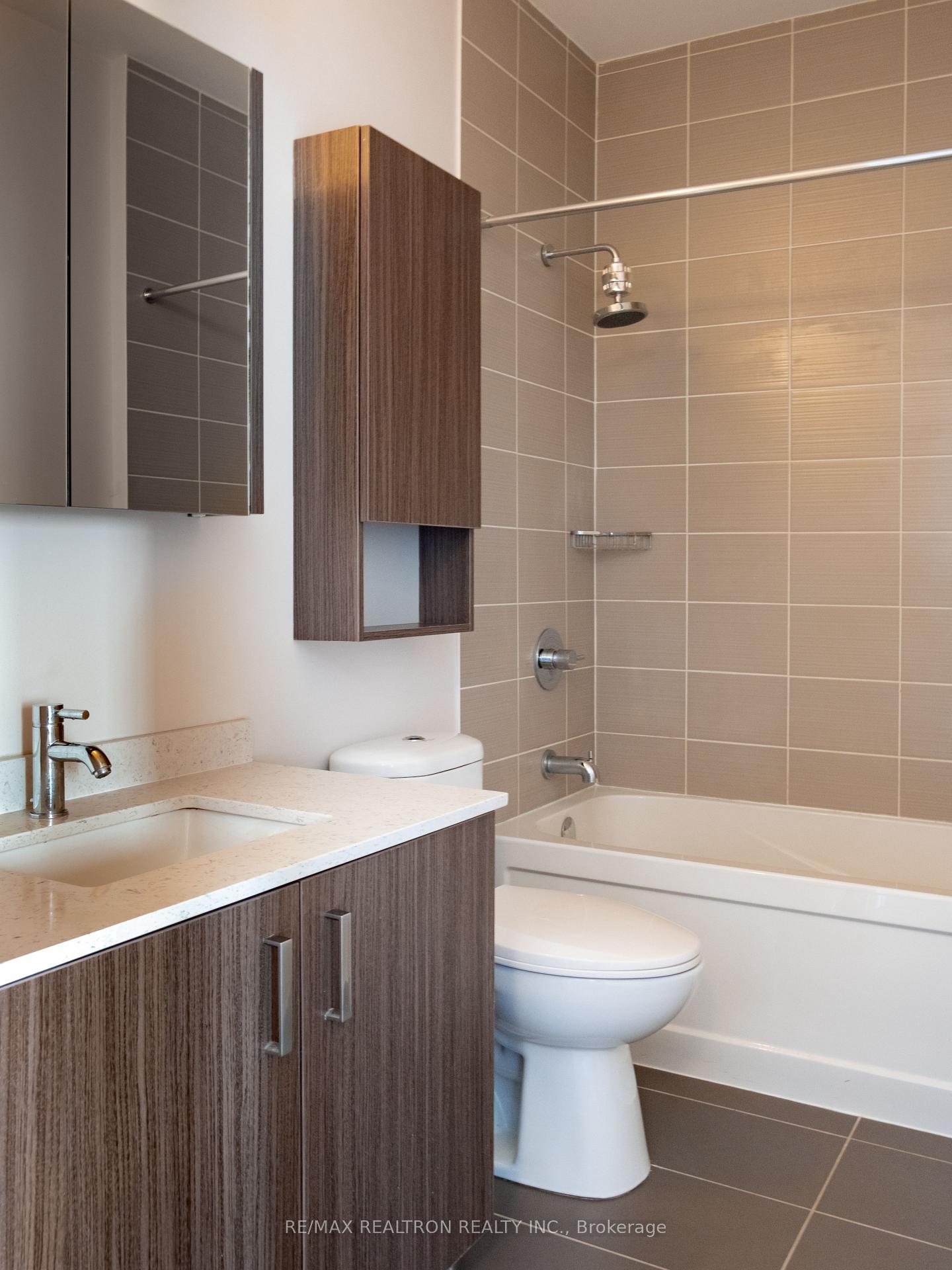 Photo 8 of Unit RG1, 18 Uptown Drive, Markham, Unionville — HOMEH