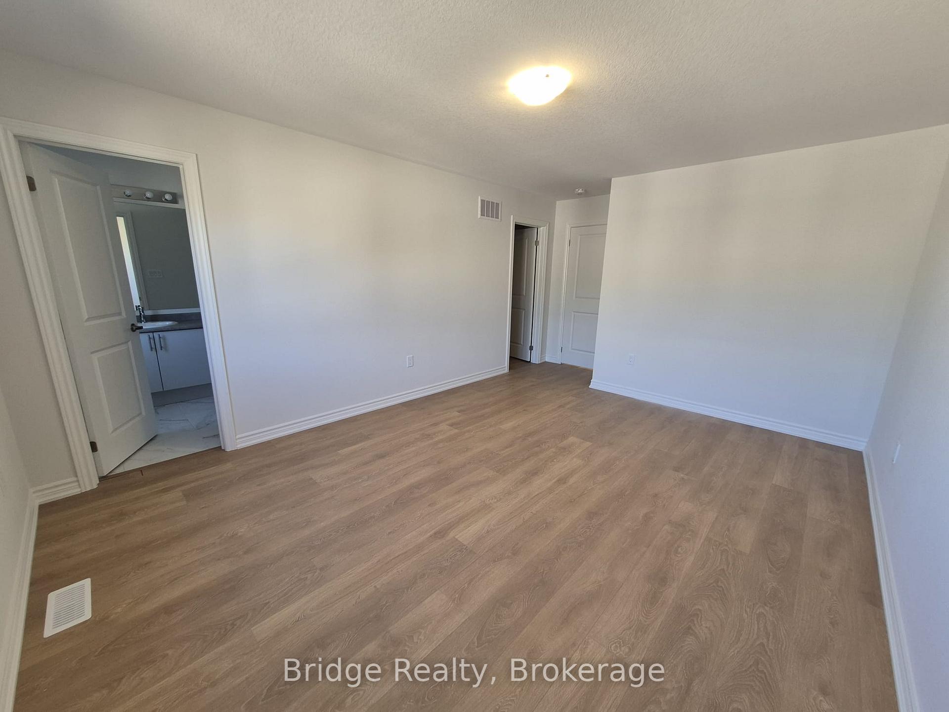 Photo 14 of 1923 Upper Thames Drive, Woodstock, Woodstock - North — HOMEH