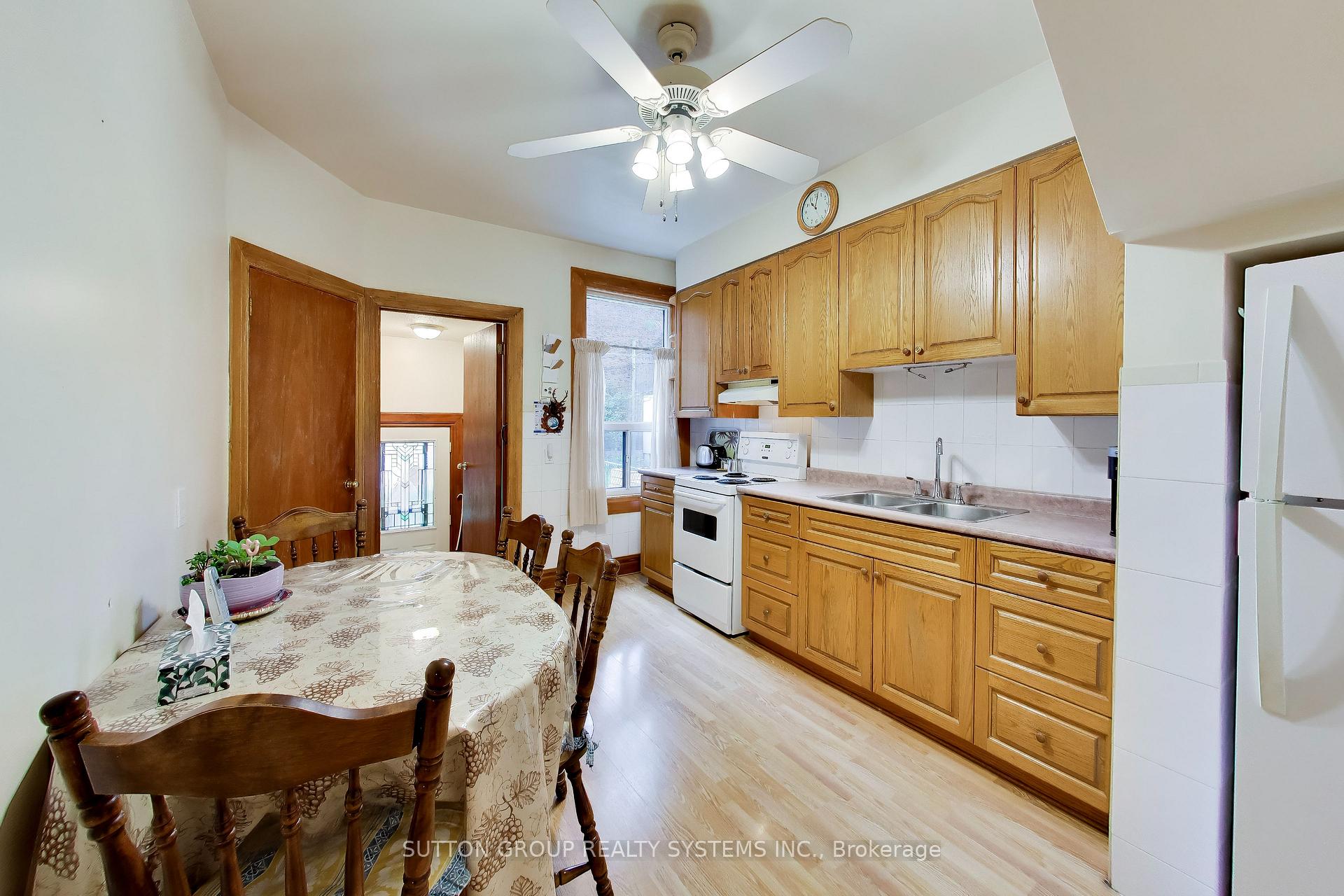 Photo 13 of 8 Alhambra Avenue, Toronto, High Park-Swansea — HOMEH