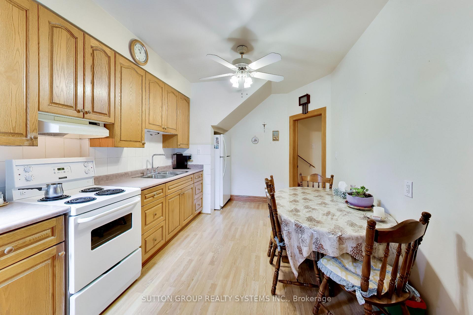 Photo 14 of 8 Alhambra Avenue, Toronto, High Park-Swansea — HOMEH