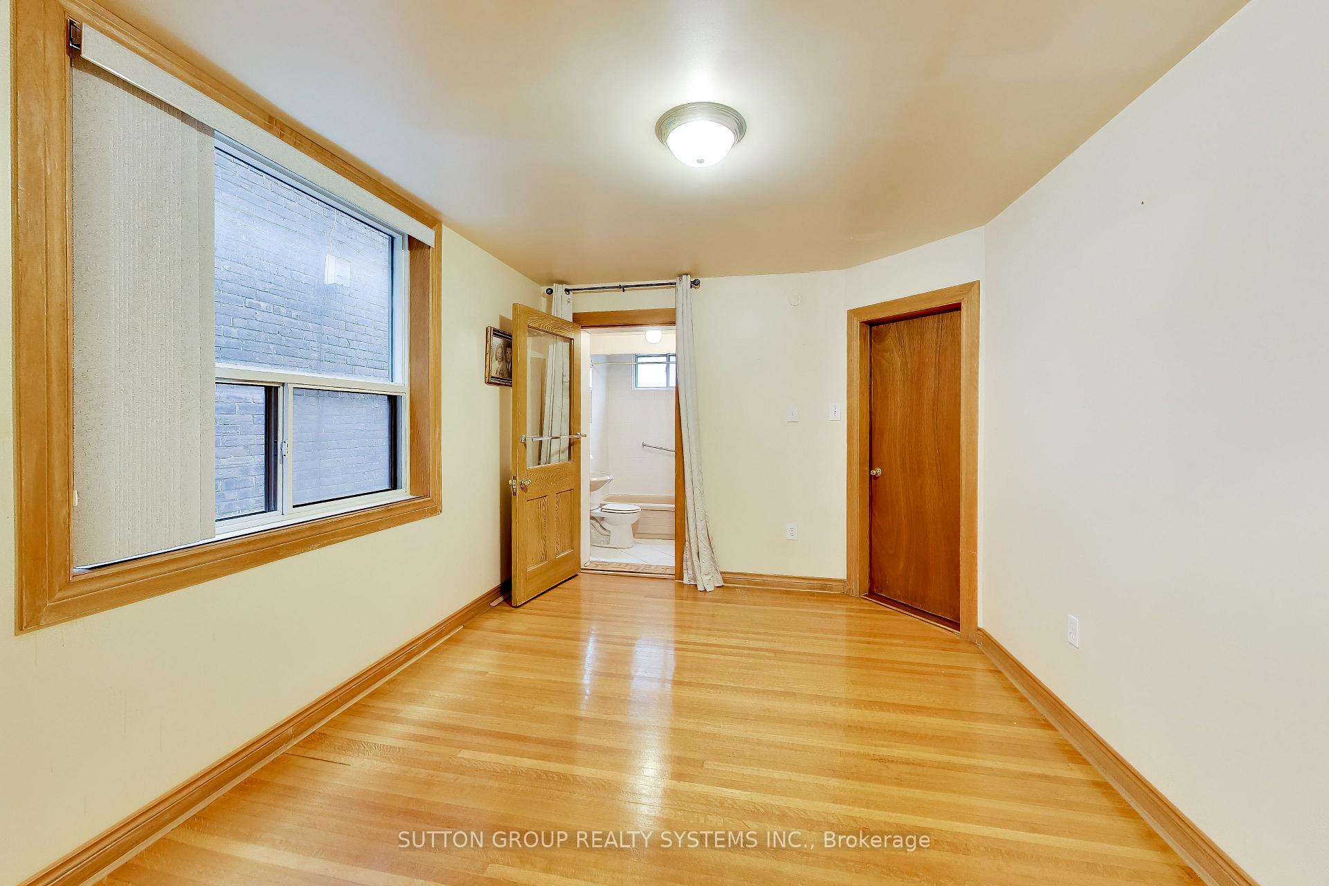 Photo 15 of 8 Alhambra Avenue, Toronto, High Park-Swansea — HOMEH