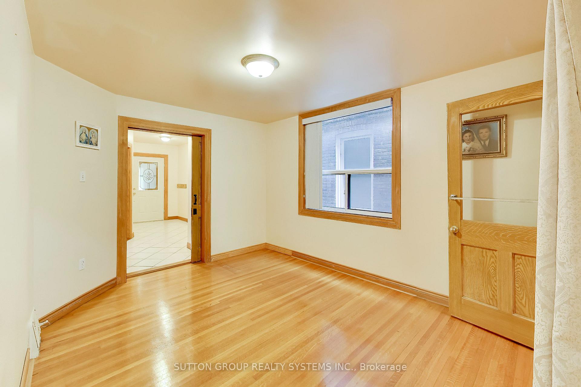 Photo 16 of 8 Alhambra Avenue, Toronto, High Park-Swansea — HOMEH