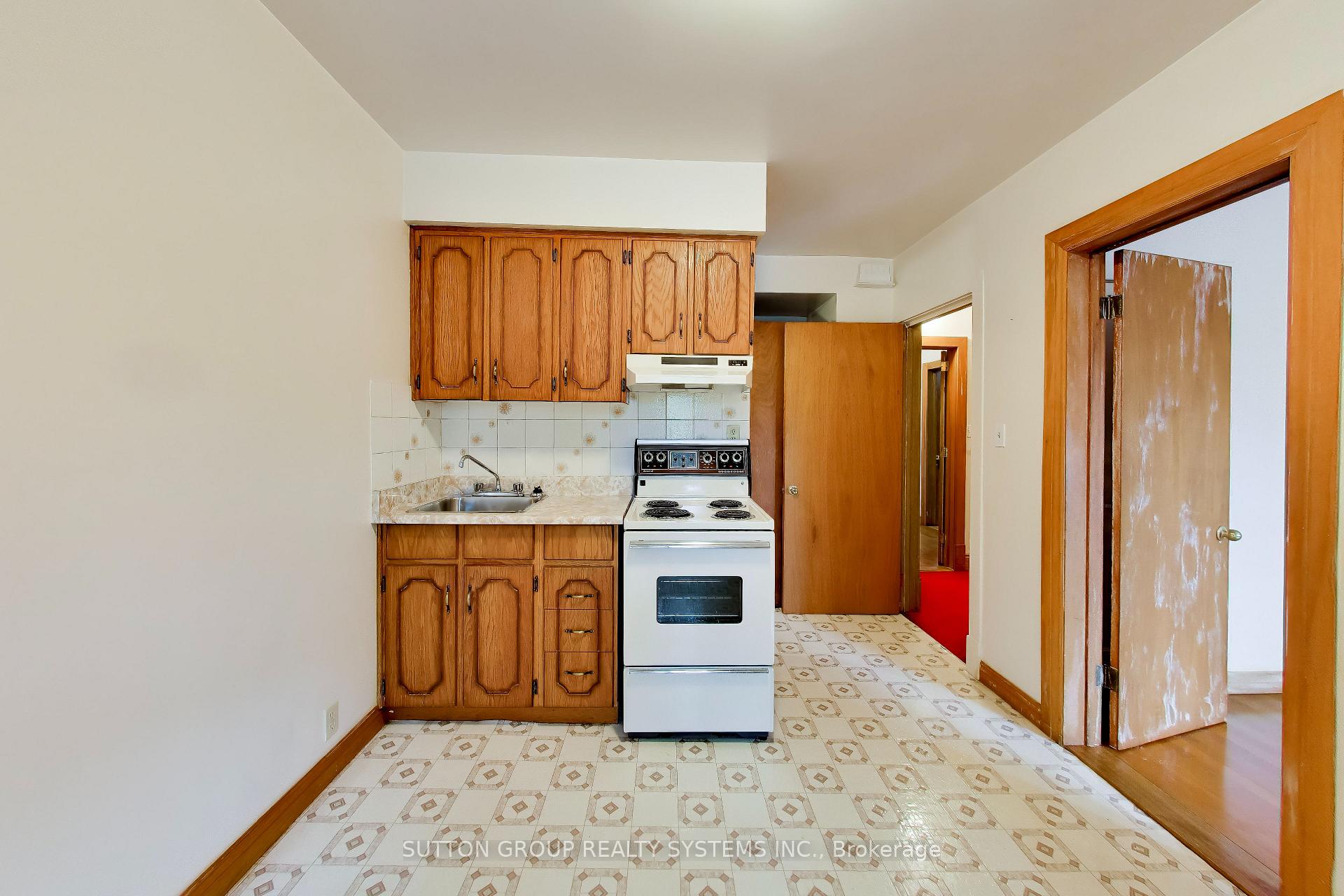 Photo 24 of 8 Alhambra Avenue, Toronto, High Park-Swansea — HOMEH