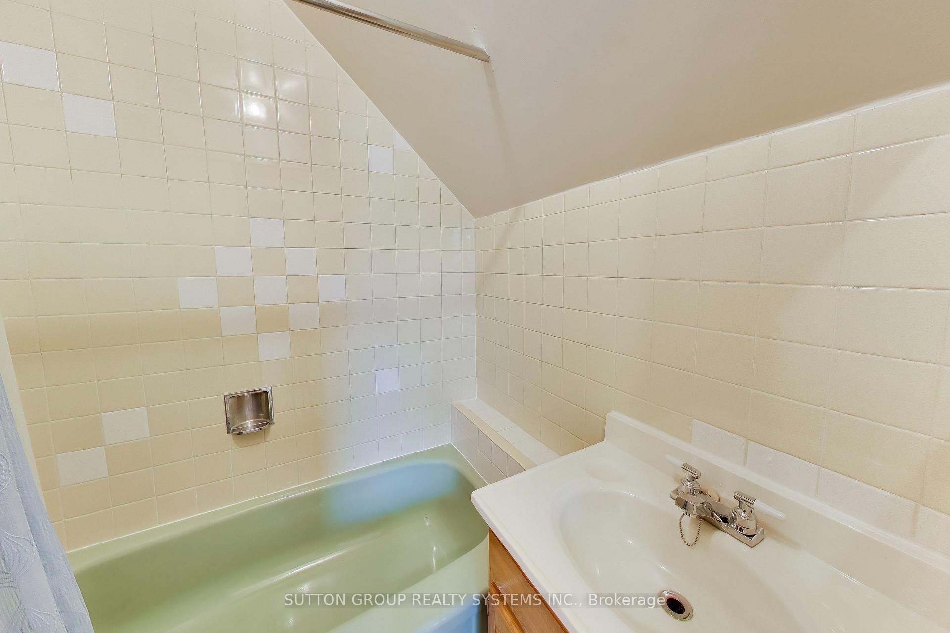 Photo 33 of 8 Alhambra Avenue, Toronto, High Park-Swansea — HOMEH