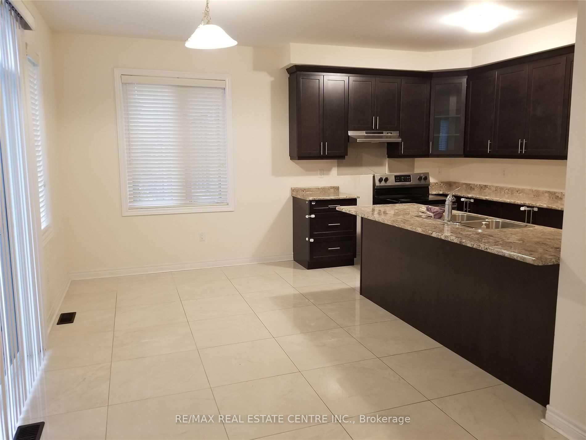Photo 9 of 1154 Upper Thames Drive, Woodstock, Woodstock - North — HOMEH
