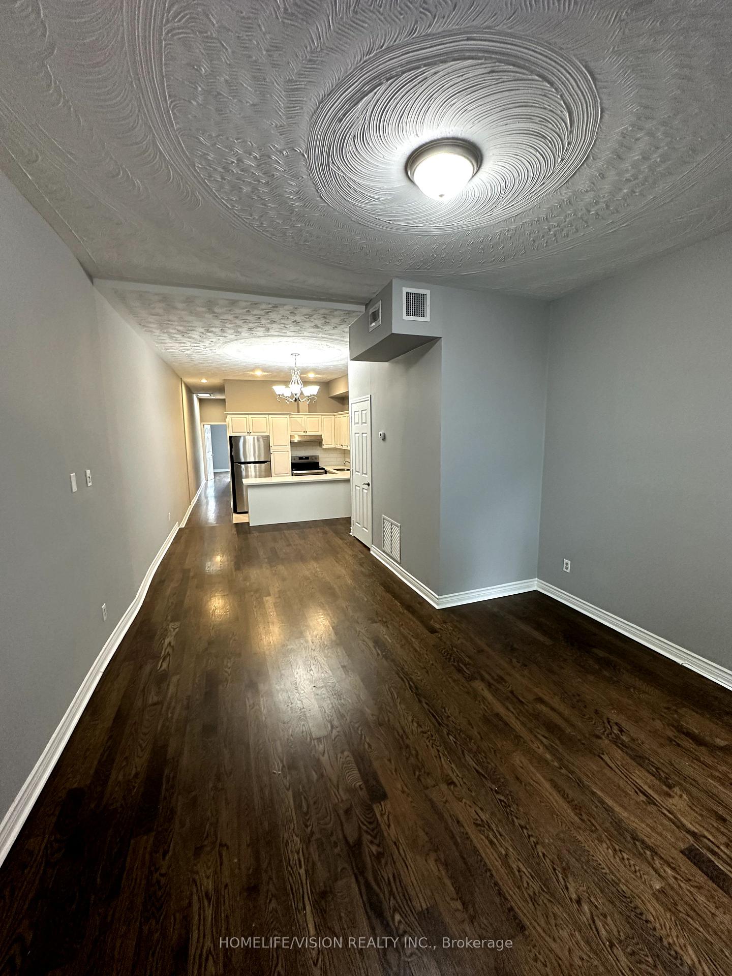 Photo 6 of Unit Apt 2, 2024 Queen Street E, Toronto, The Beaches — HOMEH