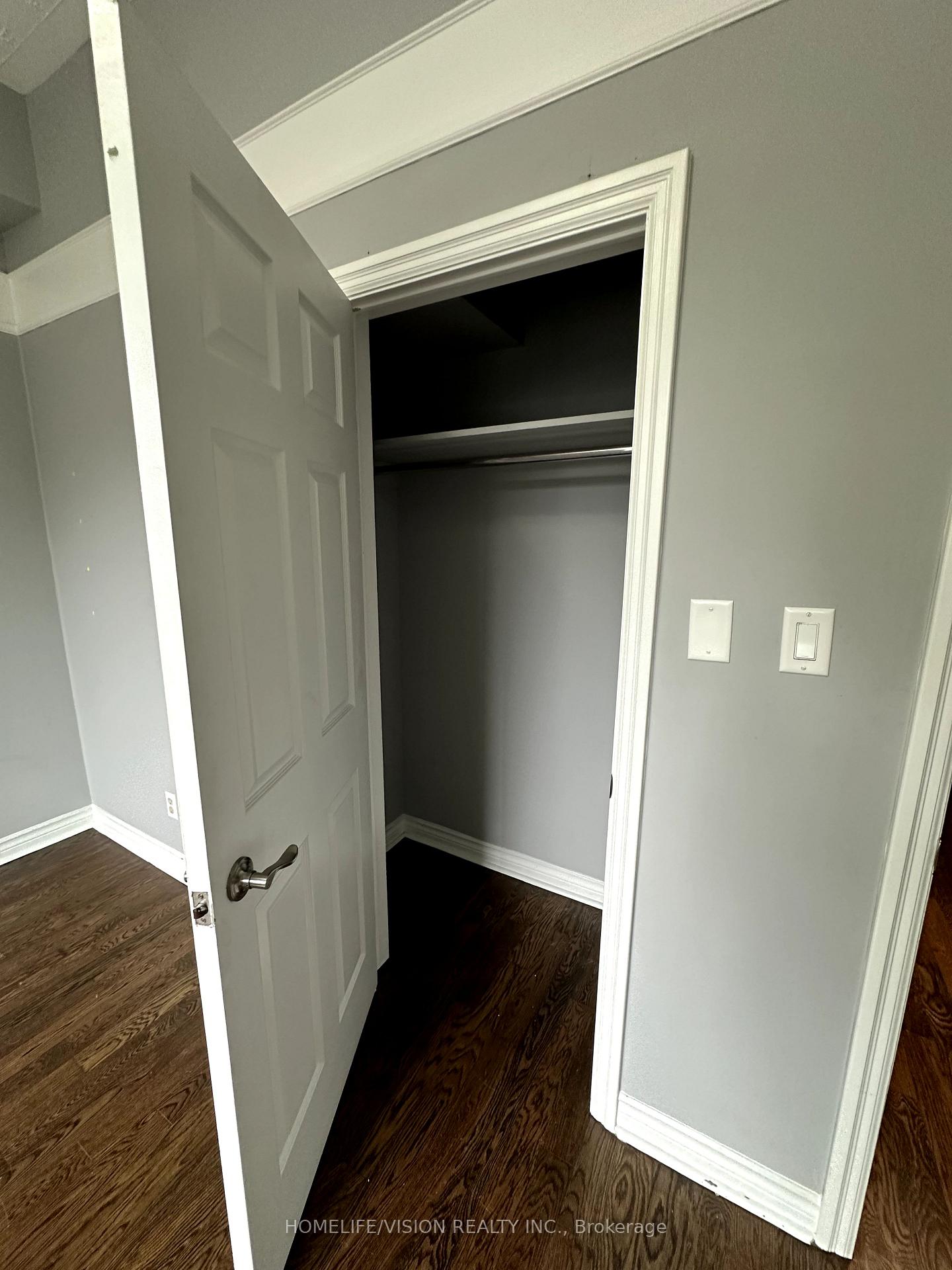 Photo 9 of Unit Apt 2, 2024 Queen Street E, Toronto, The Beaches — HOMEH