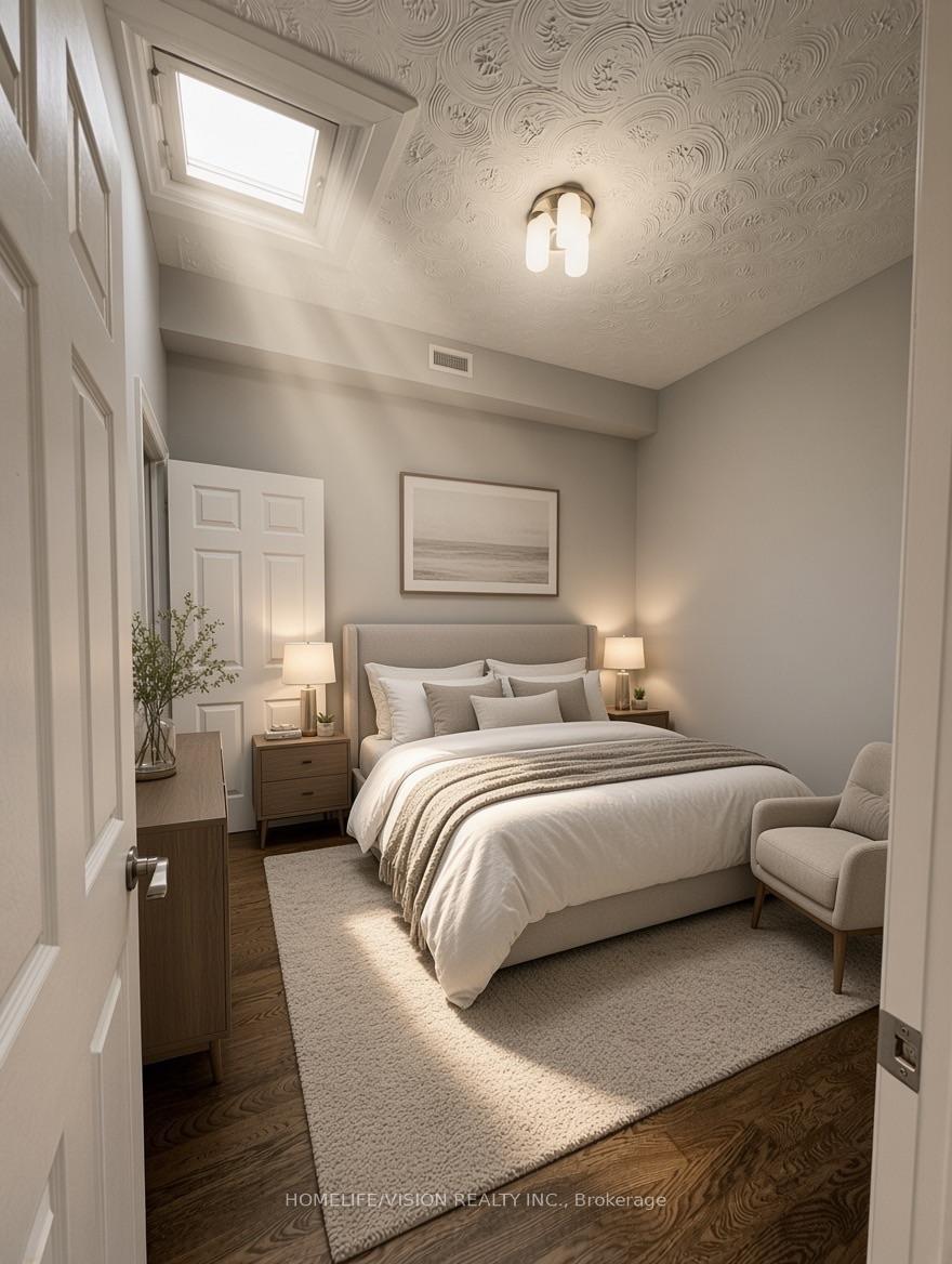 Photo 10 of Unit Apt 2, 2024 Queen Street E, Toronto, The Beaches — HOMEH