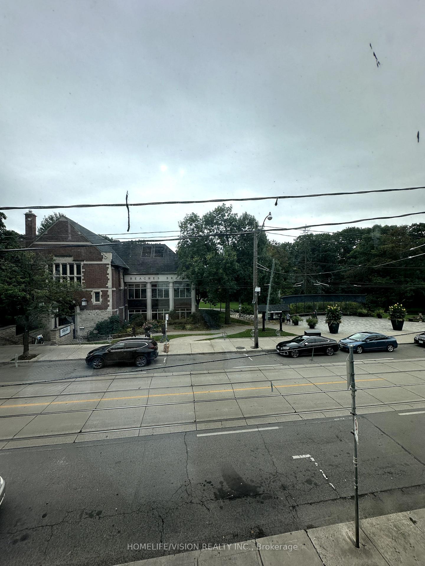 Photo 12 of Unit Apt 2, 2024 Queen Street E, Toronto, The Beaches — HOMEH