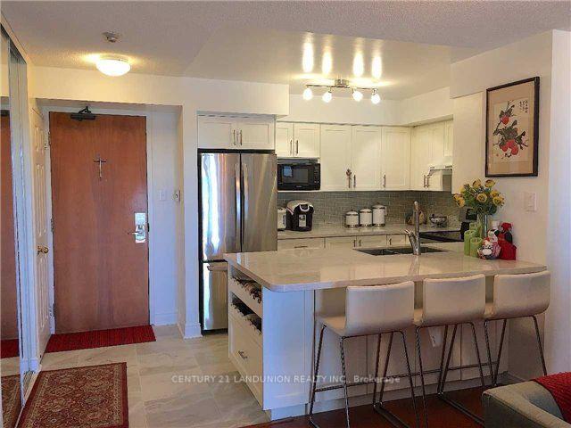 Photo 2 of Unit 709, 256 Doris Avenue, North York, Willowdale East — HOMEH