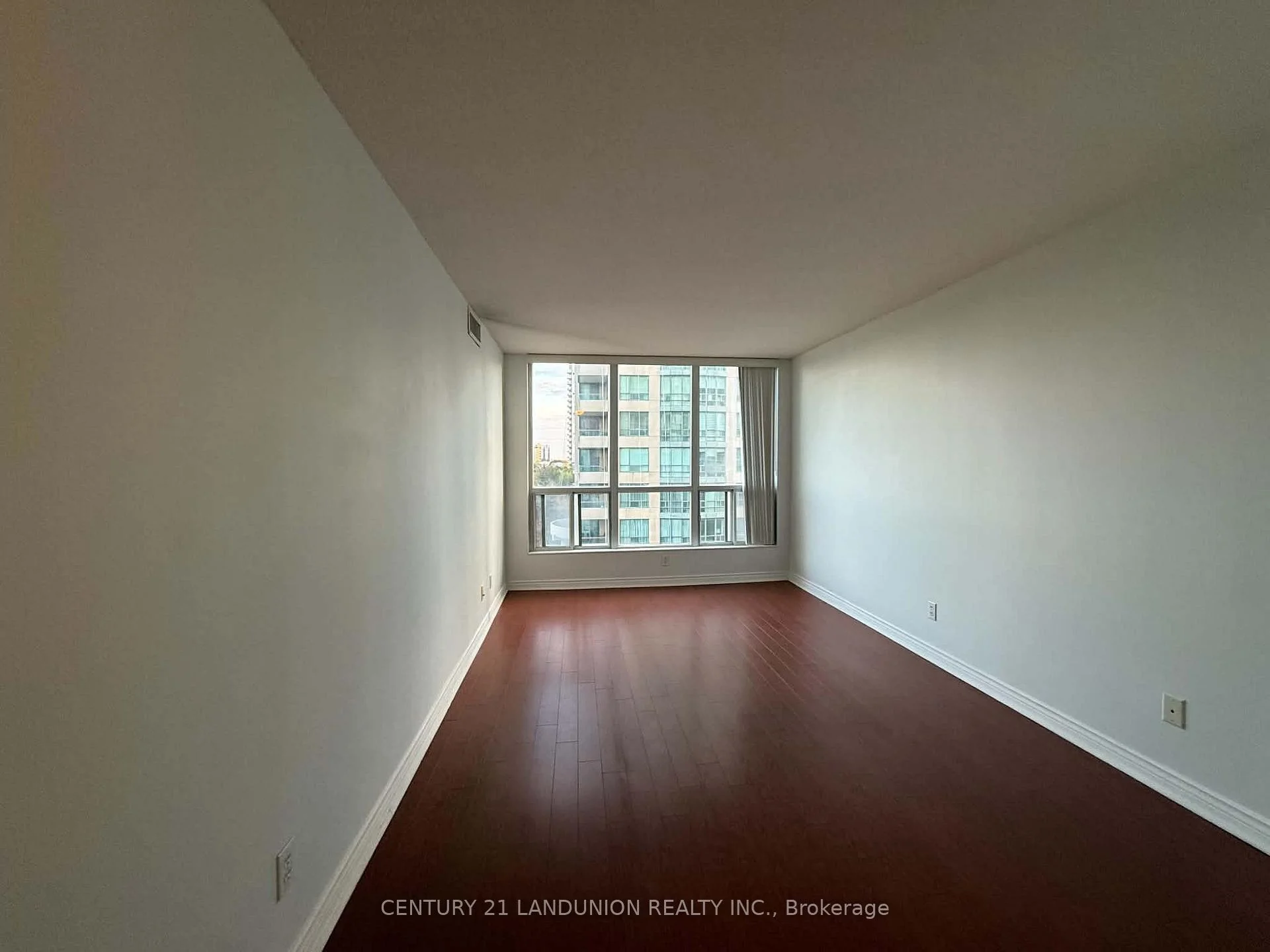 Photo 8 of Unit 709, 256 Doris Avenue, North York, Willowdale East — HOMEH
