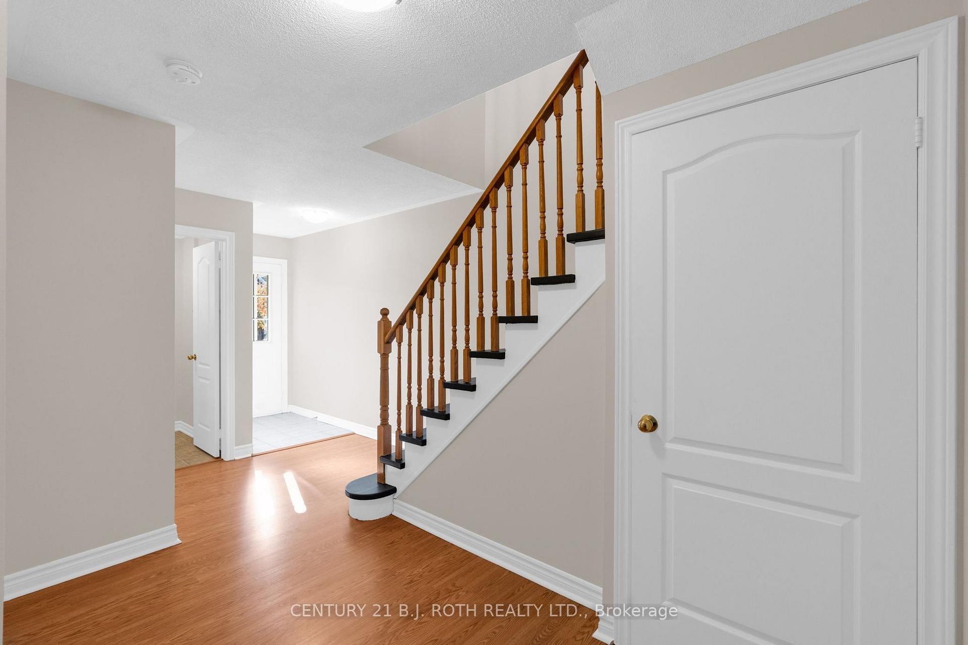 Photo 7 of 68 Brucker Road, Barrie, Holly — HOMEH