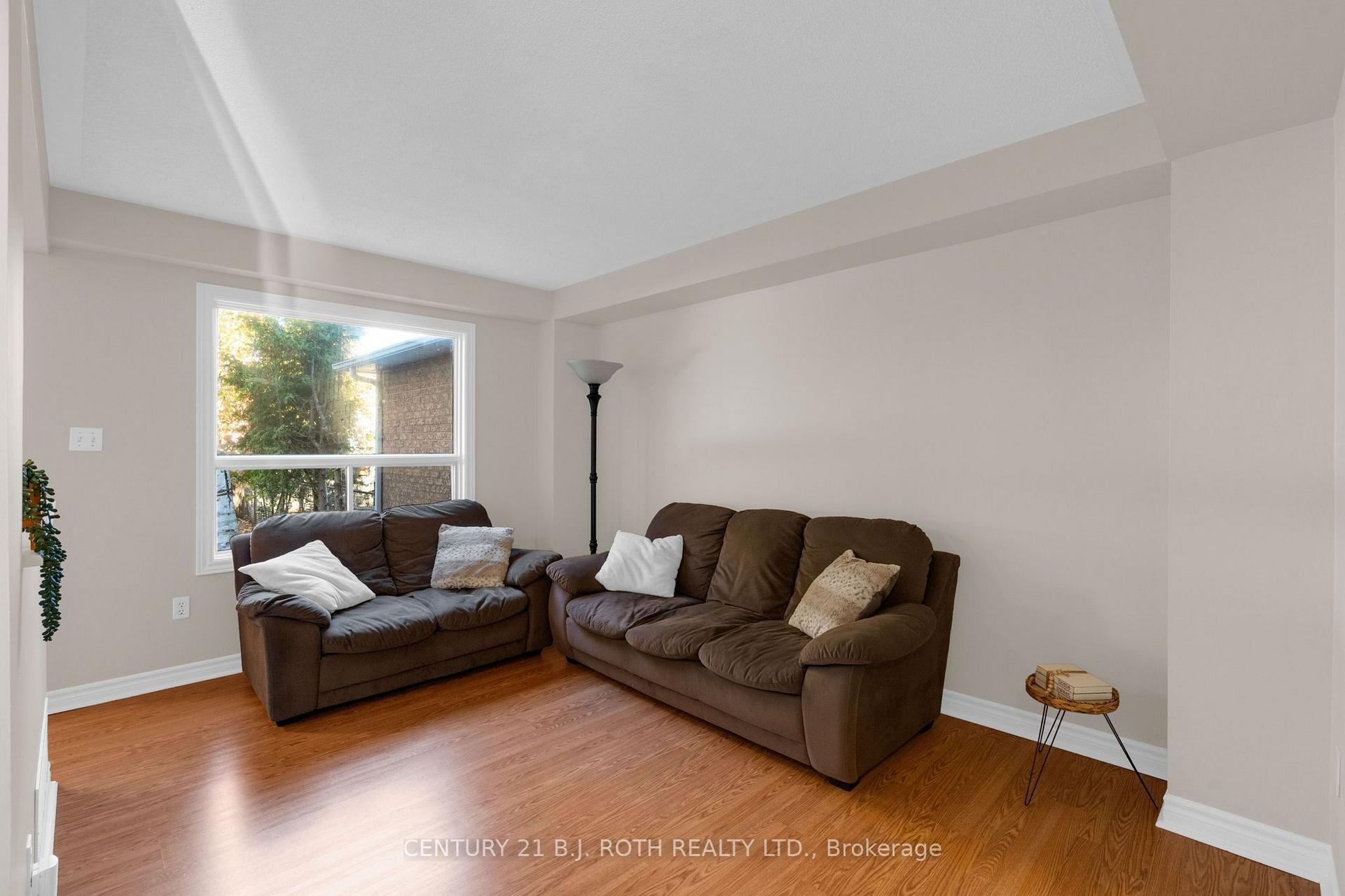 Photo 9 of 68 Brucker Road, Barrie, Holly — HOMEH